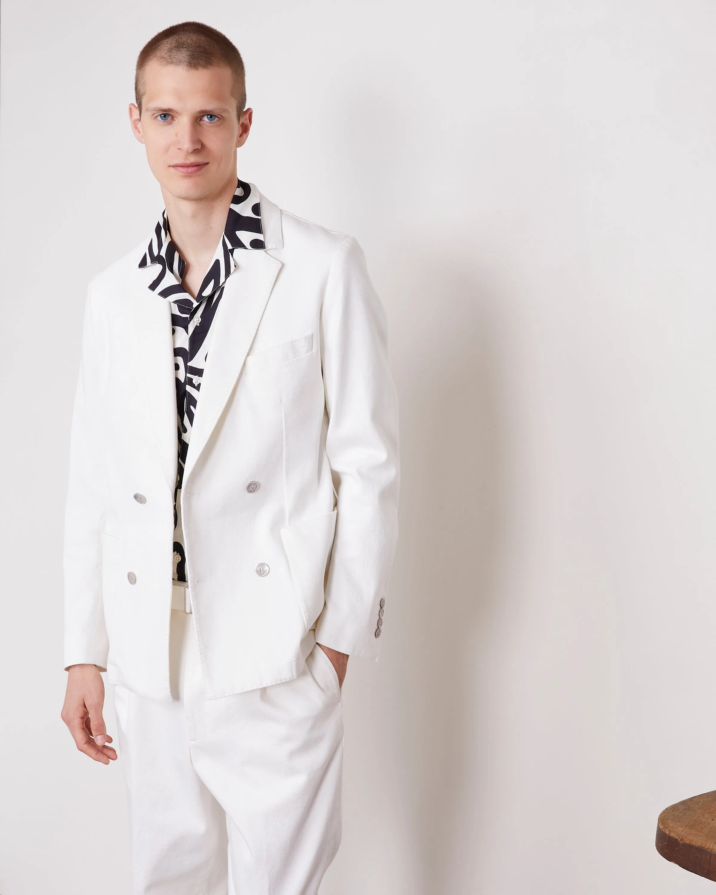 Veste leon sold by Officine Generale