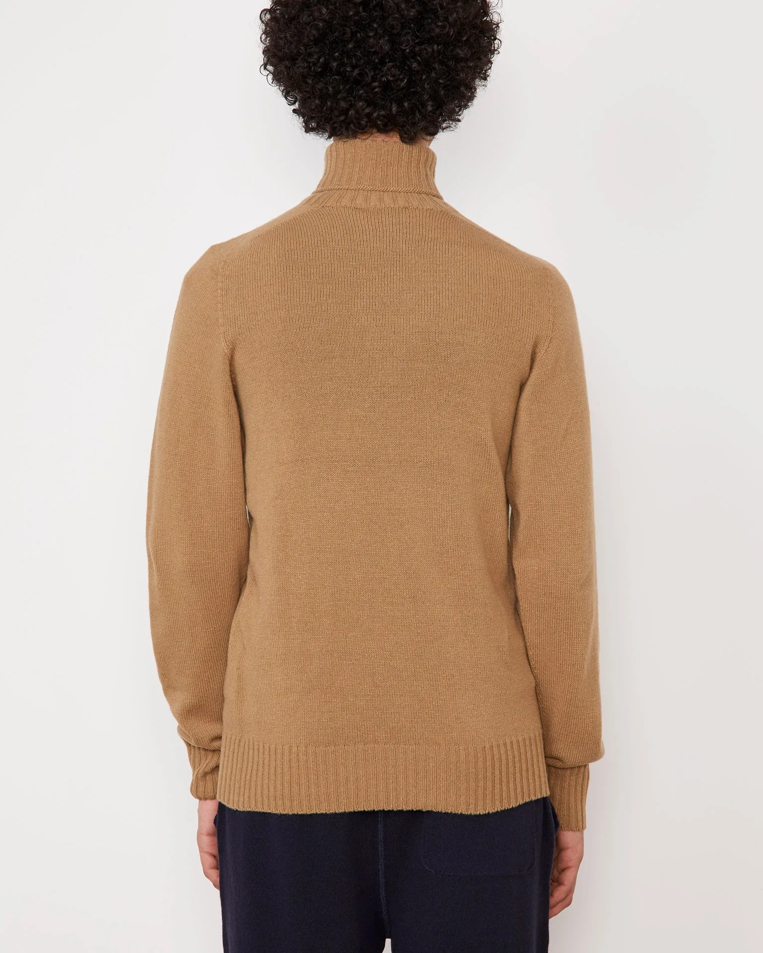 Pull seamless sold by Officine Generale product image thumbnail 2