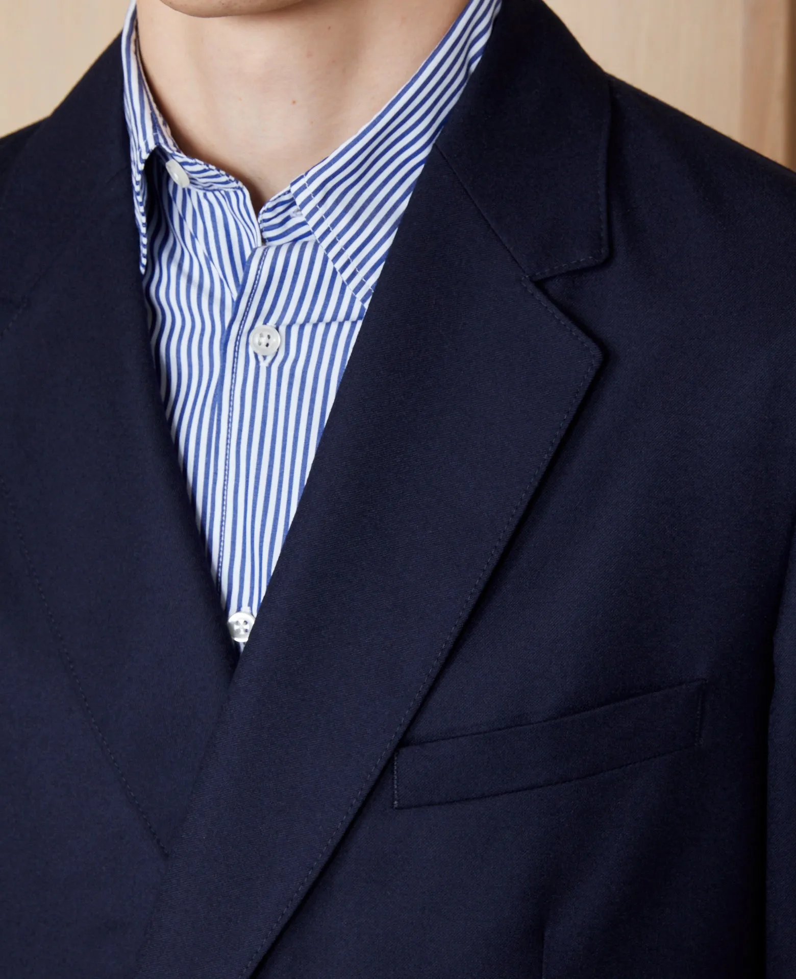 Veste leon sold by Officine Generale product image thumbnail 4