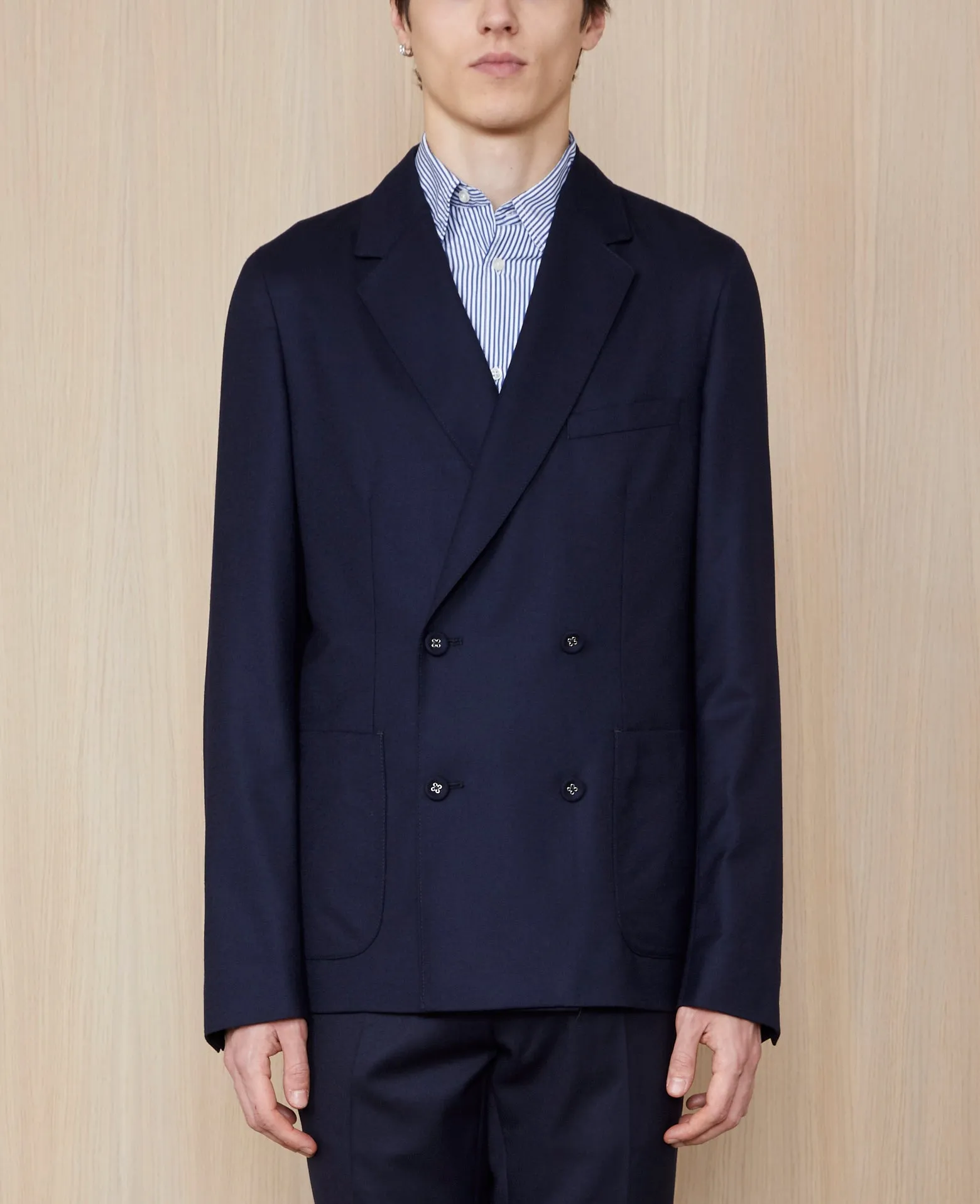 Veste leon sold by Officine Generale product image thumbnail 2