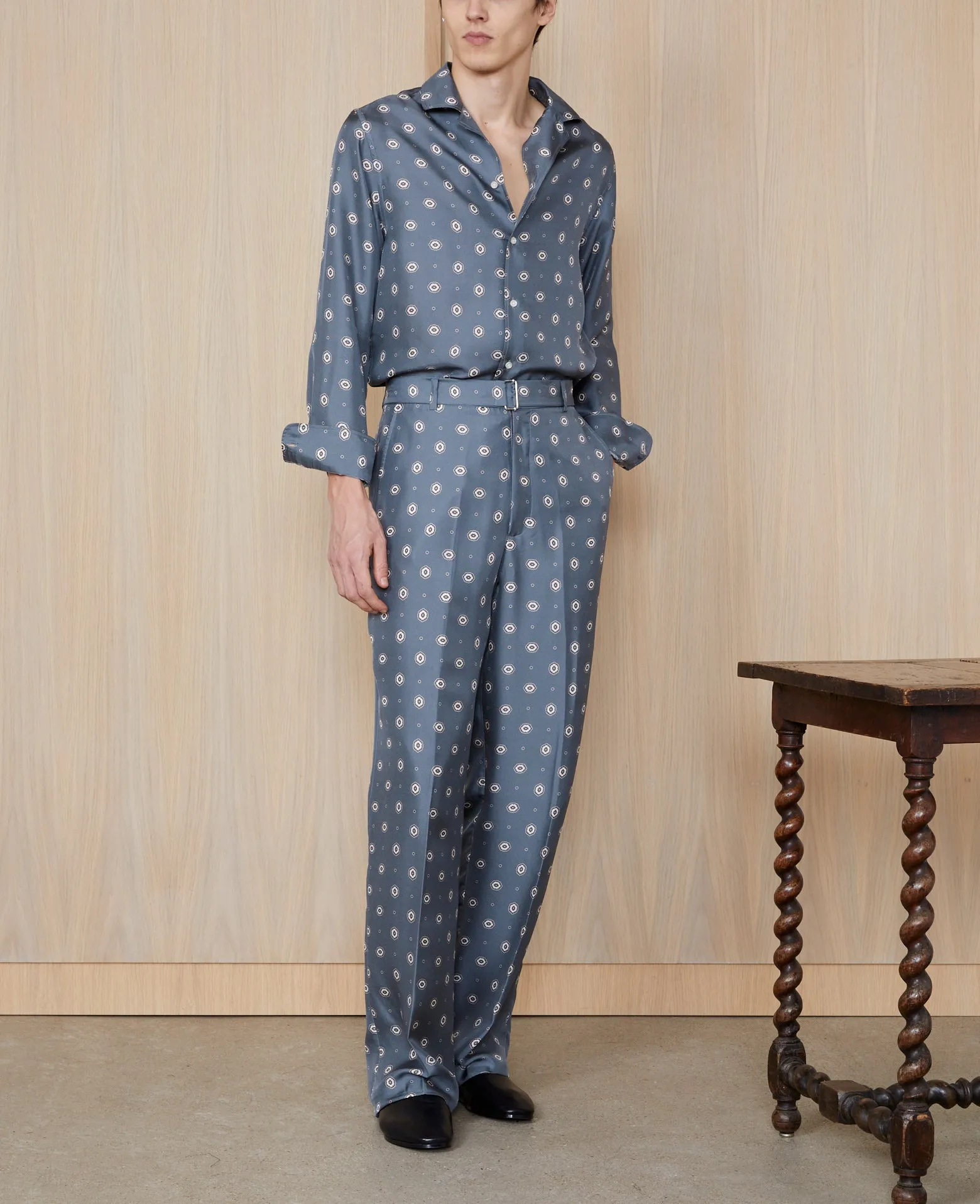 Chemise eren sold by Officine Generale