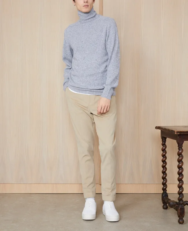 Pull seamless sold by Officine Generale