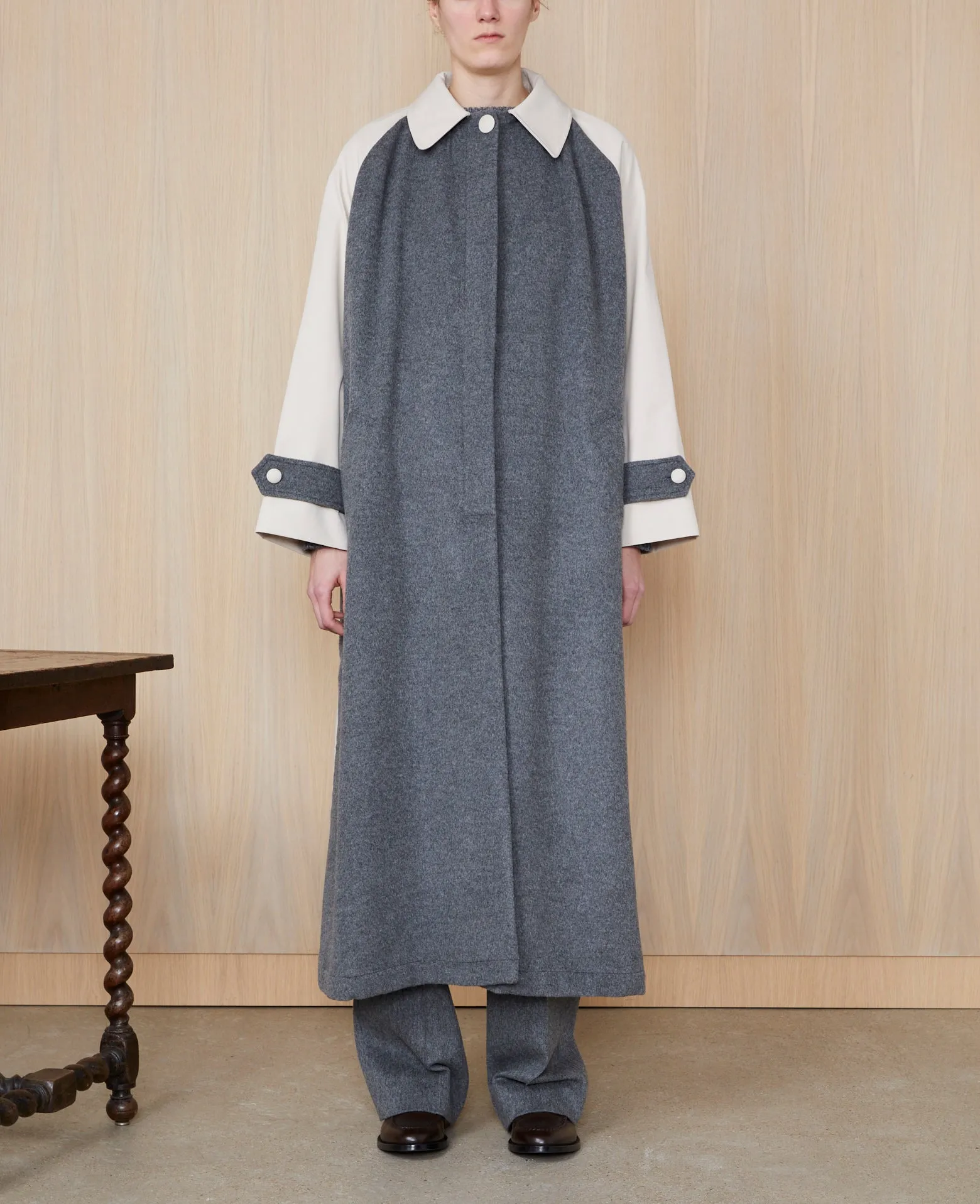 Manteau ophelia sold by Officine Generale product image thumbnail 2