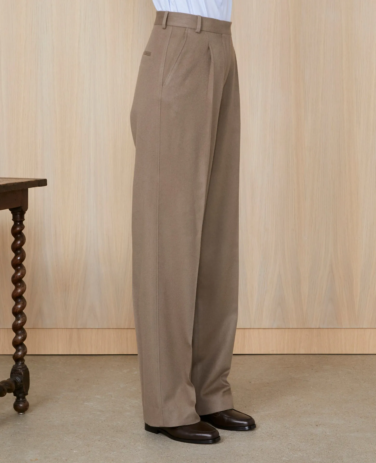 Pantalon new sophie sold by Officine Generale product image thumbnail 2