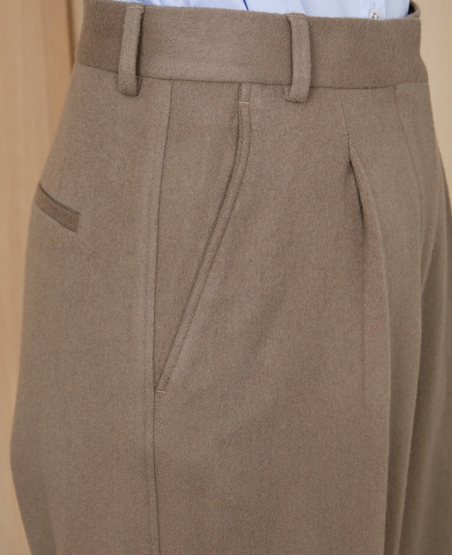 Pantalon new sophie sold by Officine Generale product image thumbnail 4