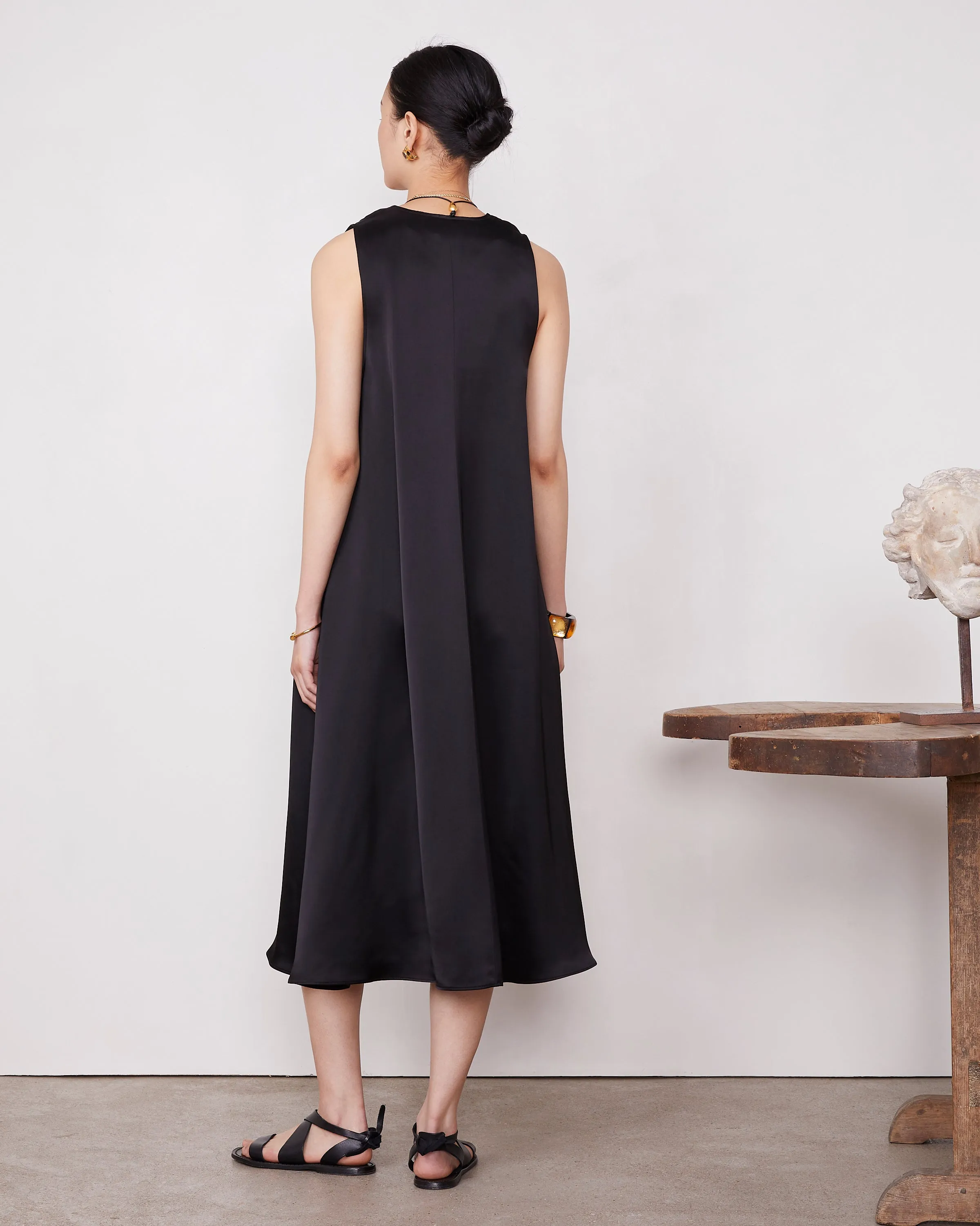 Robe ila sold by Officine Generale product image thumbnail 4