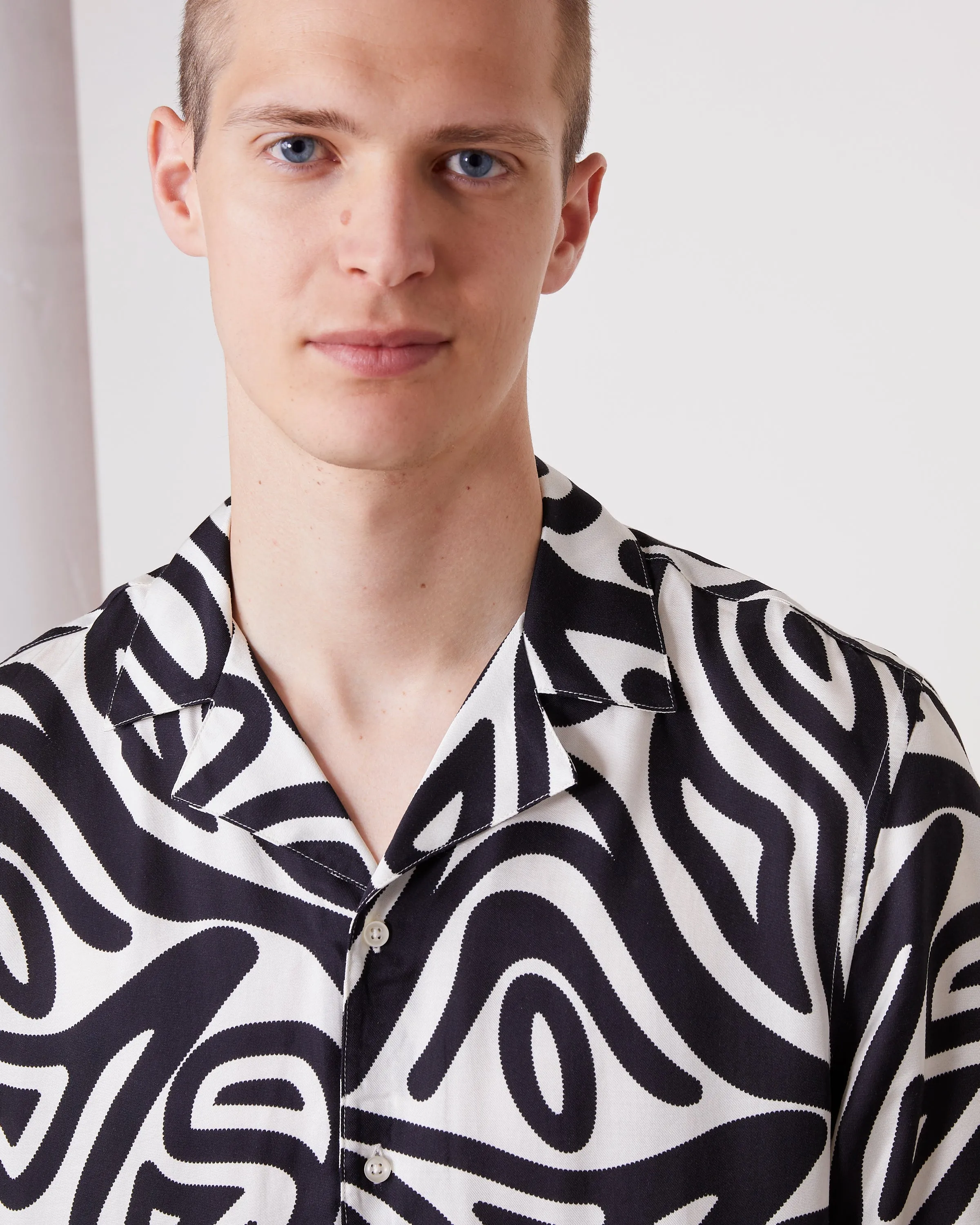 Chemise eren sold by Officine Generale product image thumbnail 4