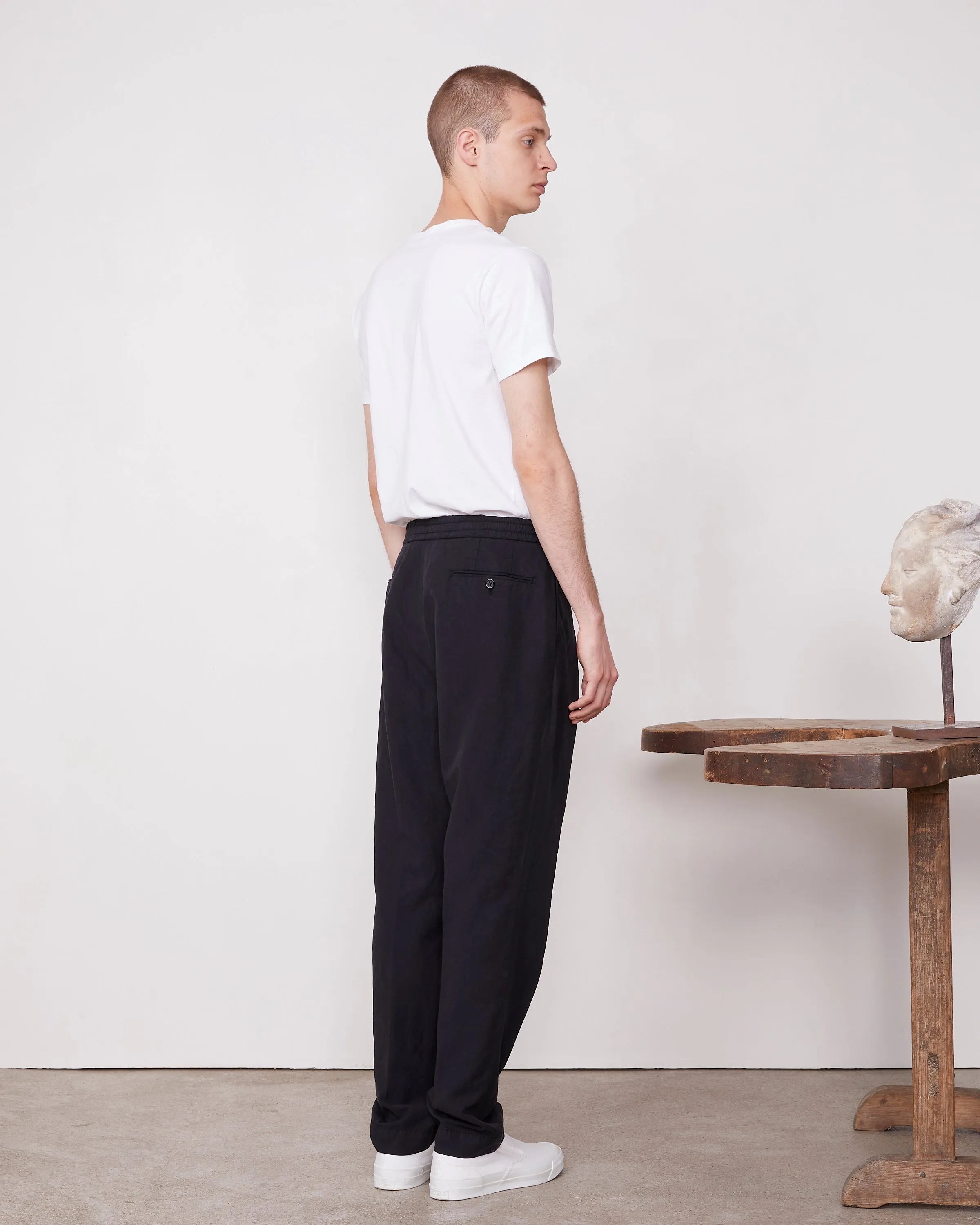 Pantalon drew sold by Officine Generale product image thumbnail 4