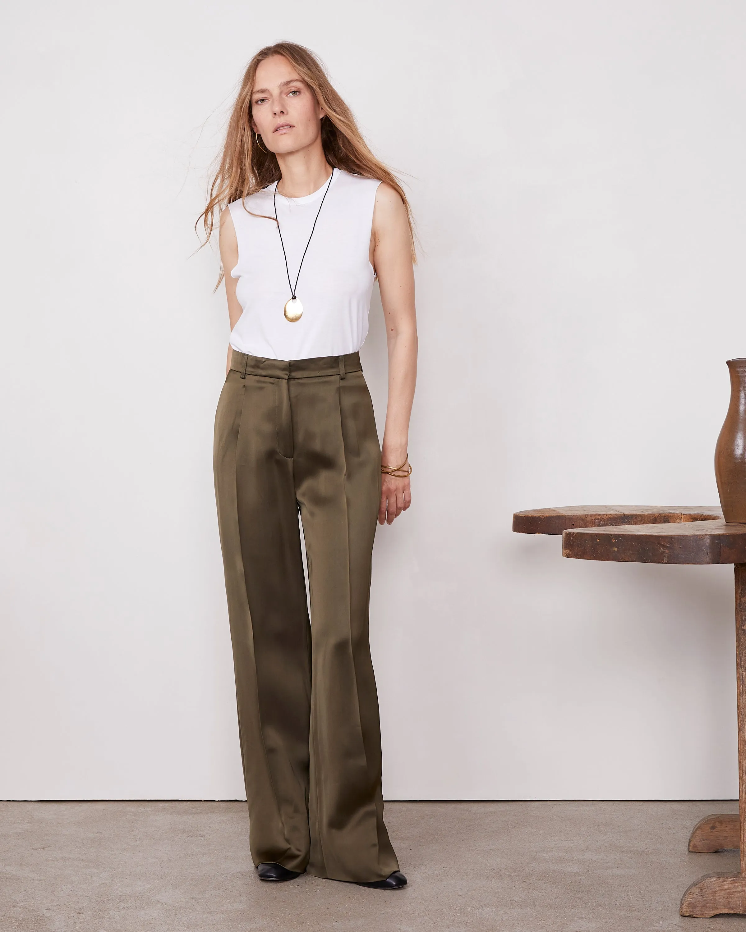 Pantalon gracella sold by Officine Generale product image thumbnail 2