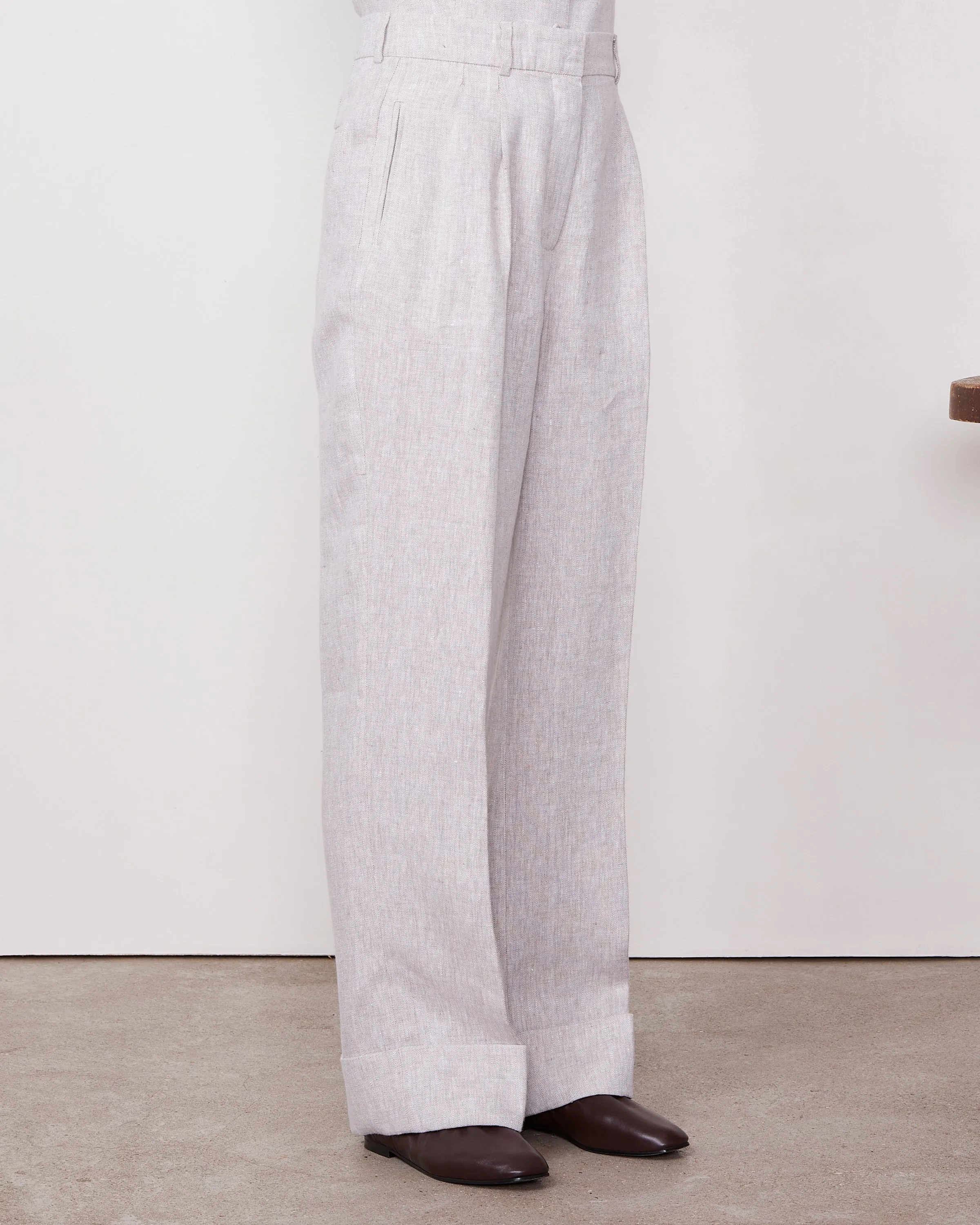 Pantalon willow sold by Officine Generale product image thumbnail 3