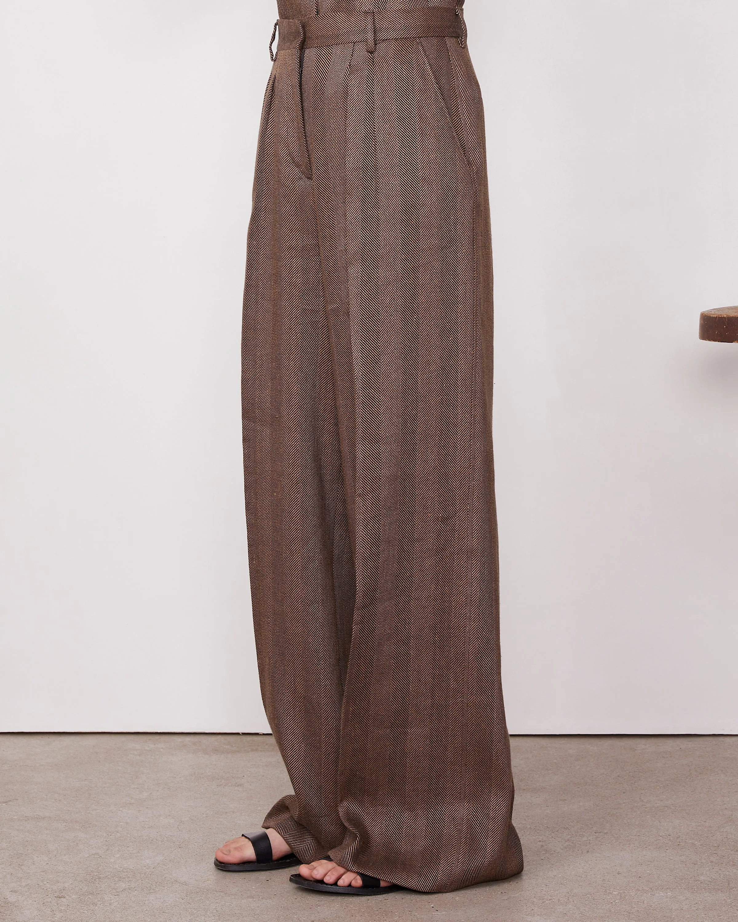 Pantalon elia sold by Officine Generale product image thumbnail 3