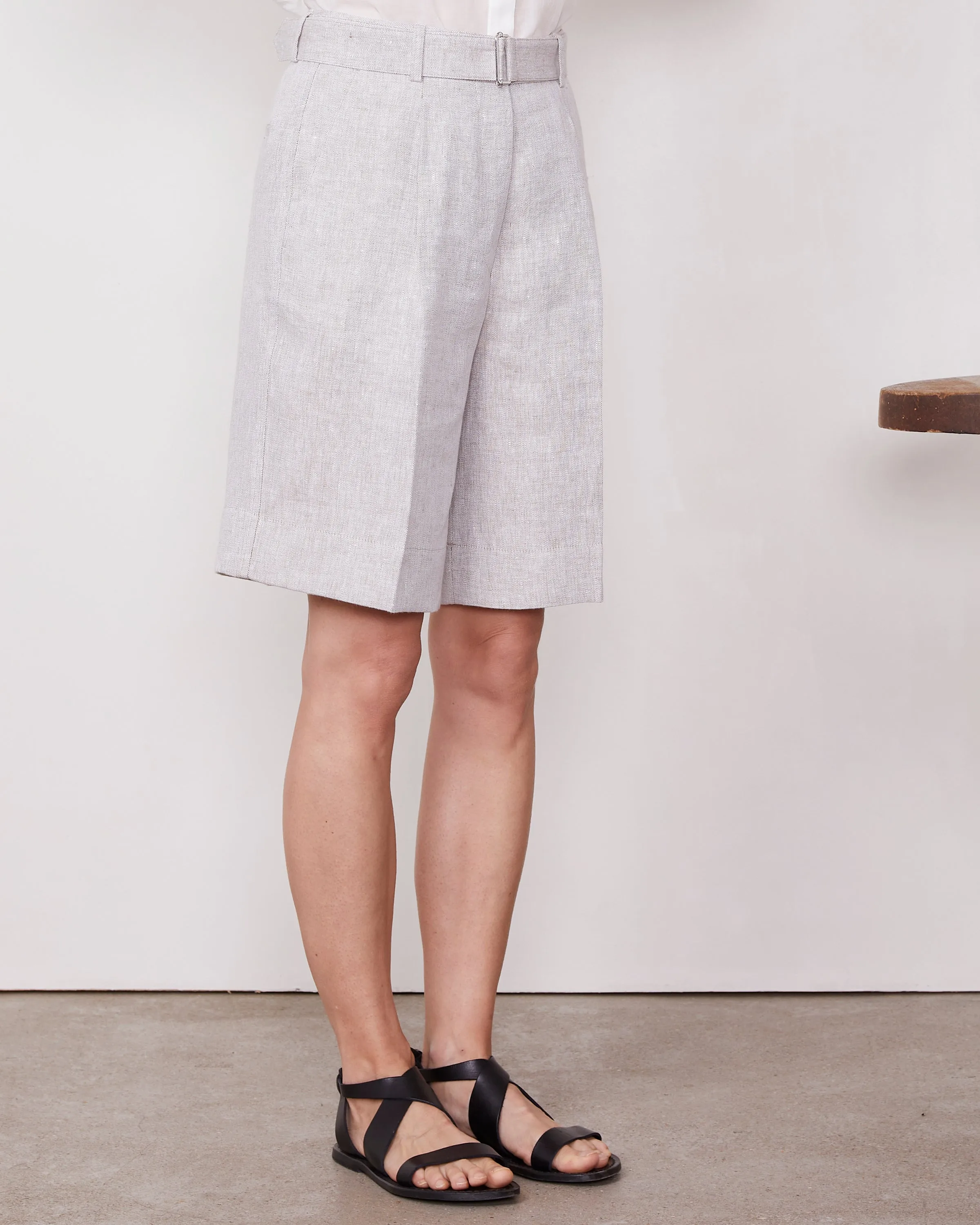 Short dalva sold by Officine Generale product image thumbnail 3