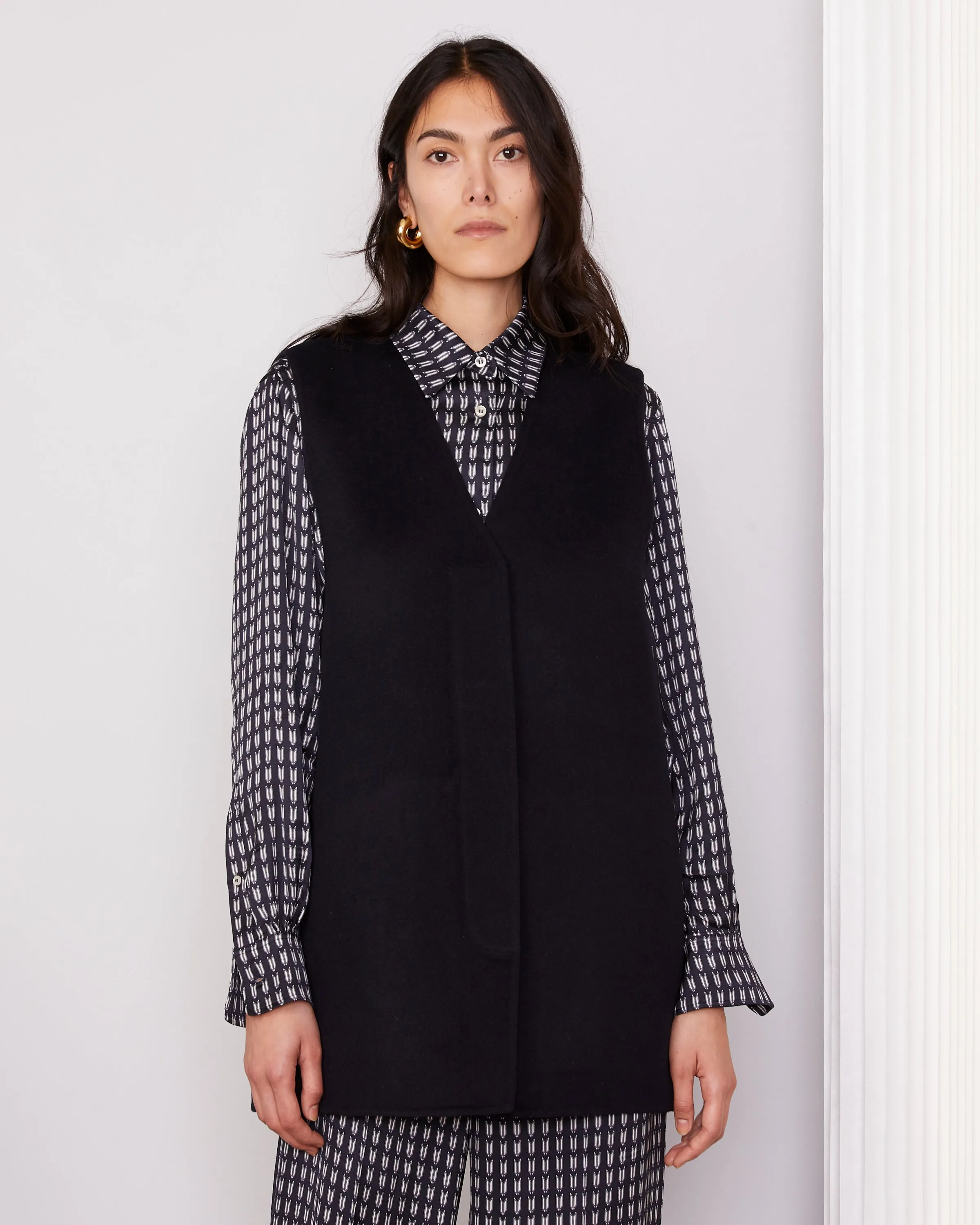 Veste reese sold by Officine Generale product image thumbnail 5