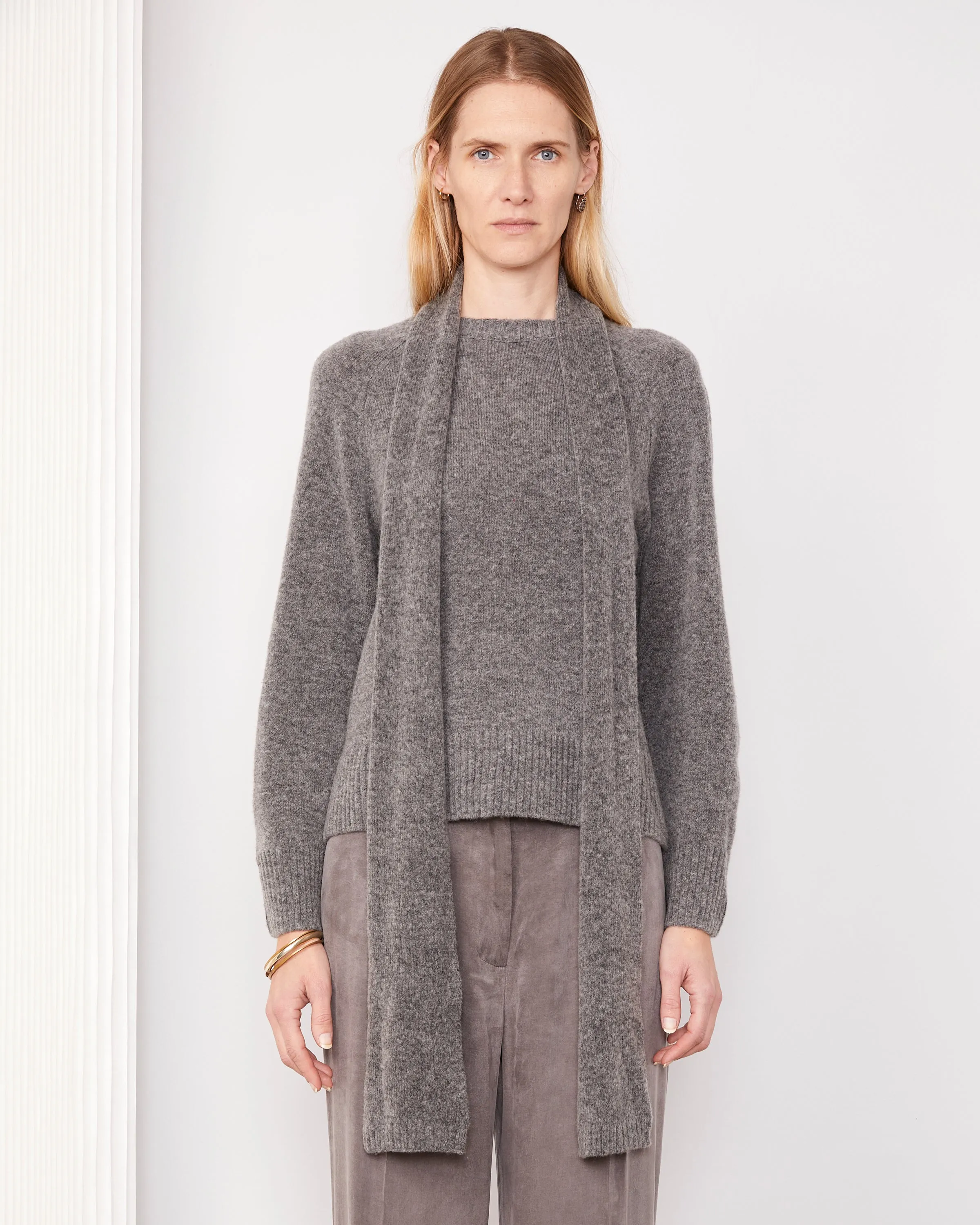 Pull manola sold by Officine Generale product image thumbnail 3