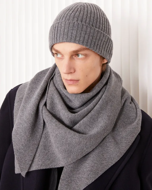 Bonnet sold by Officine Generale