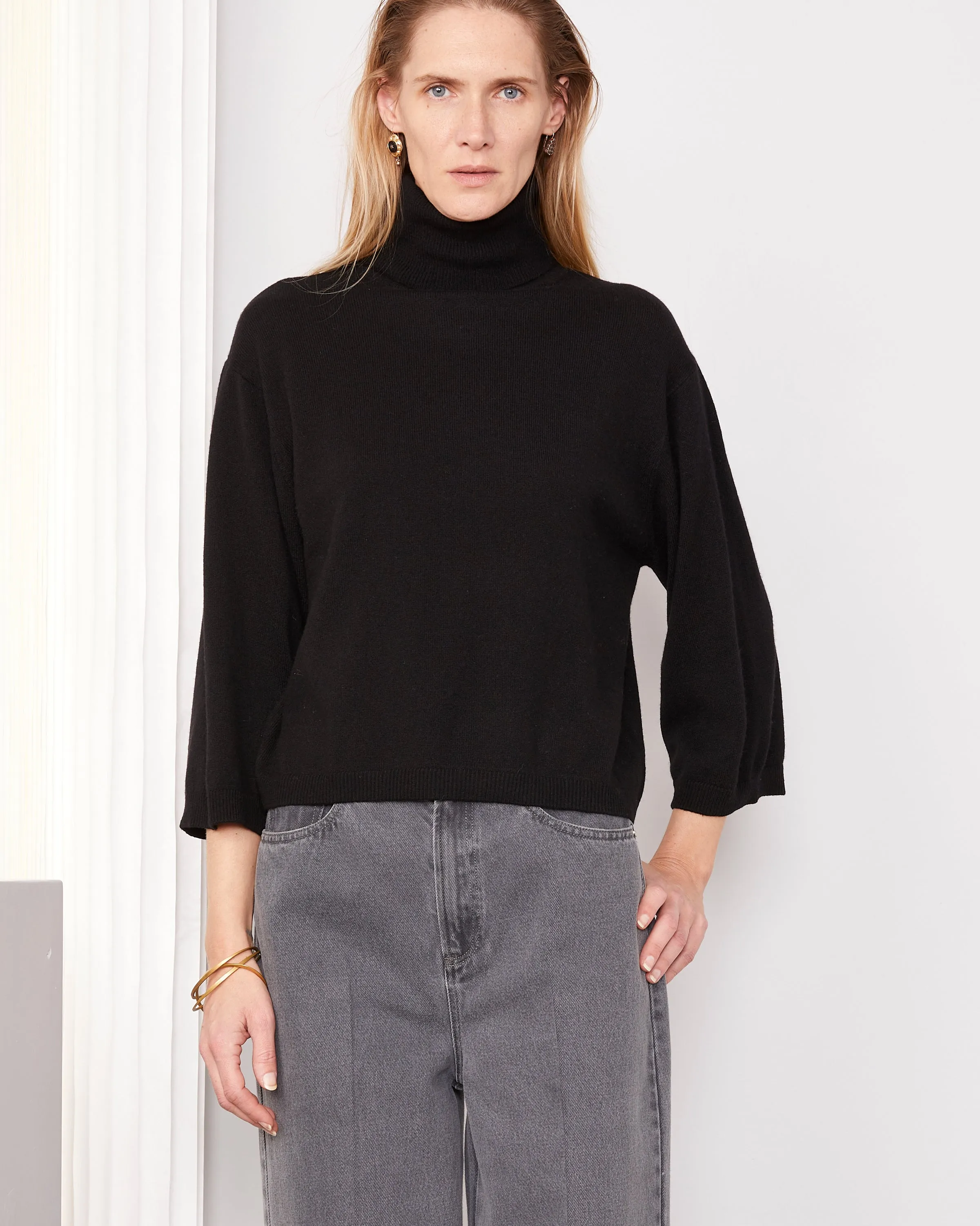 Pull jalila sold by Officine Generale product image thumbnail 3