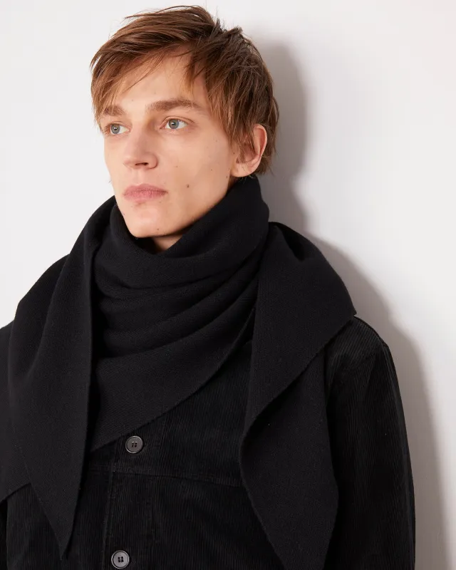 Echarpe triangle sold by Officine Generale