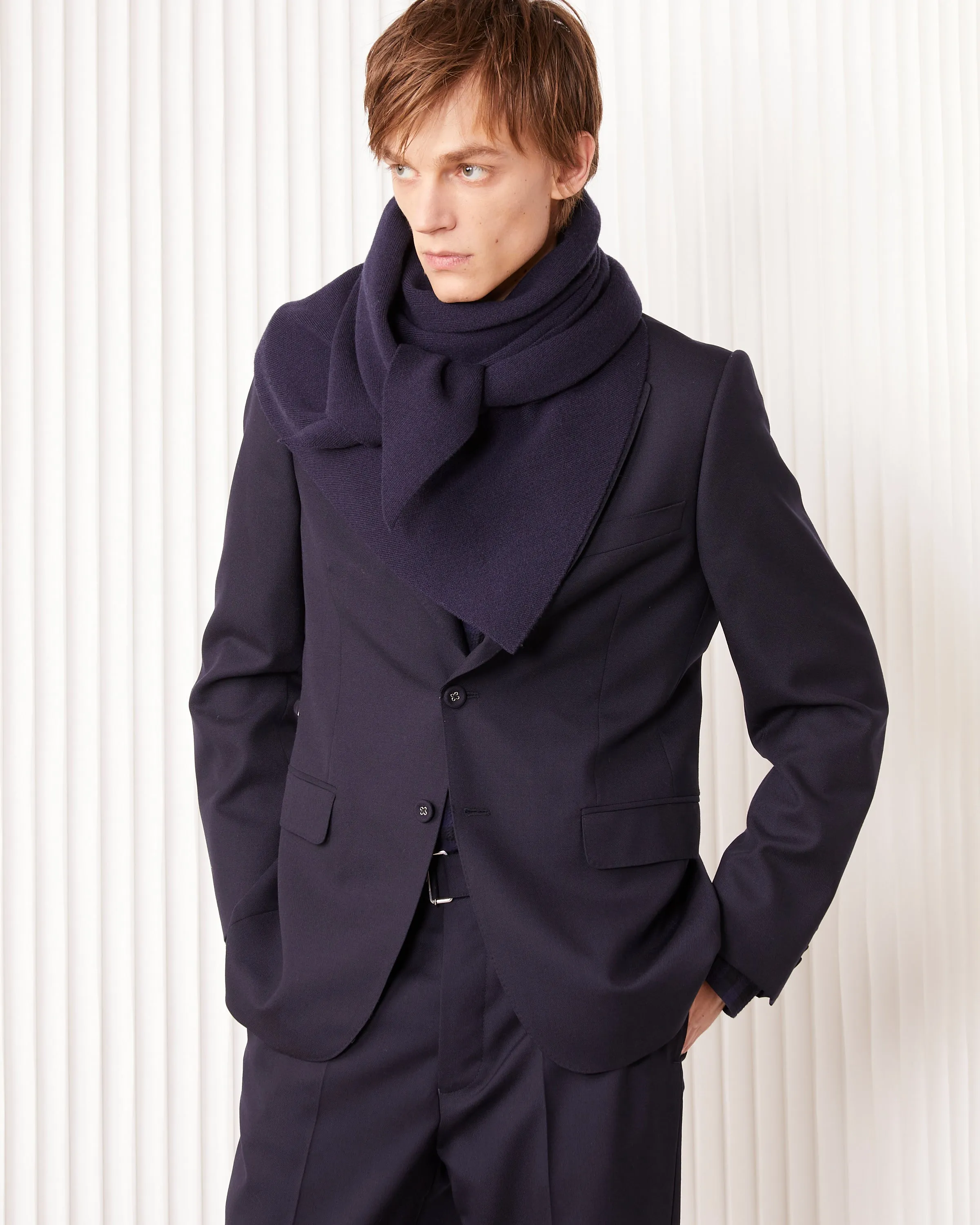 Echarpe triangle sold by Officine Generale