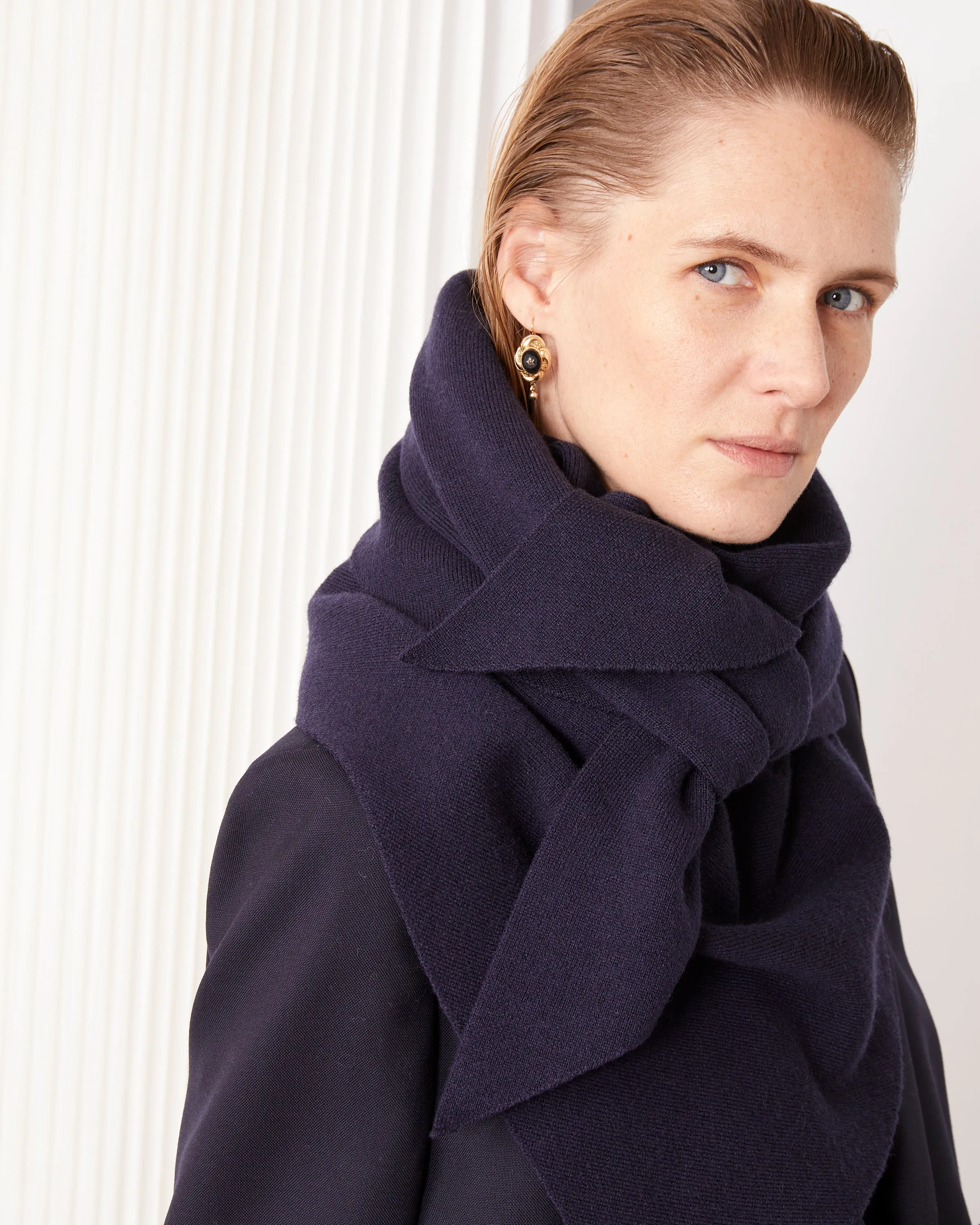 Echarpe triangle sold by Officine Generale product image thumbnail 4