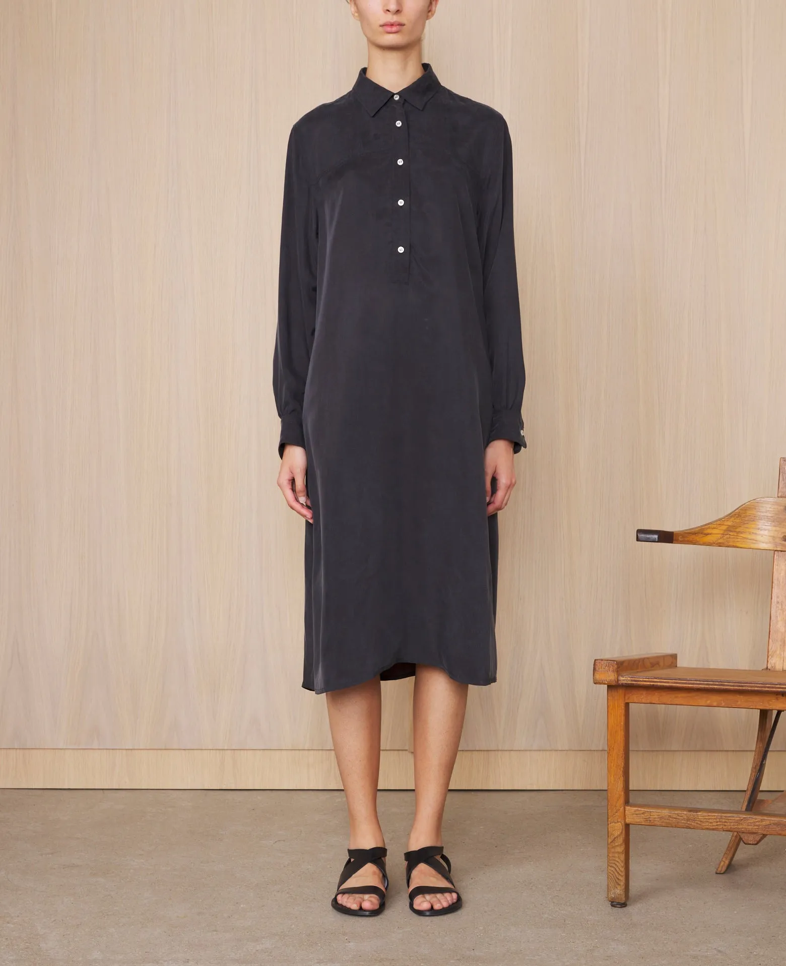 Robe caitlyn sold by Officine Generale product image thumbnail 2