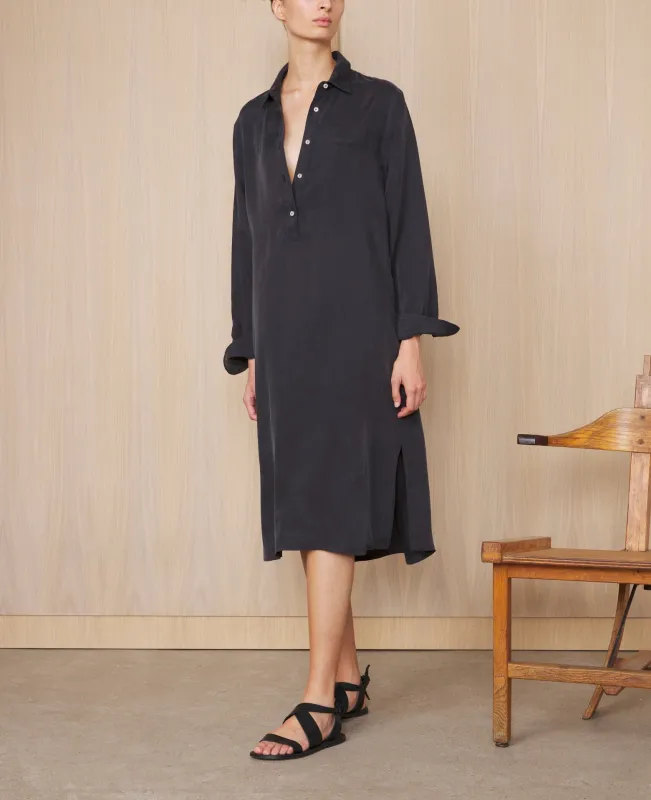 Robe caitlyn sold by Officine Generale