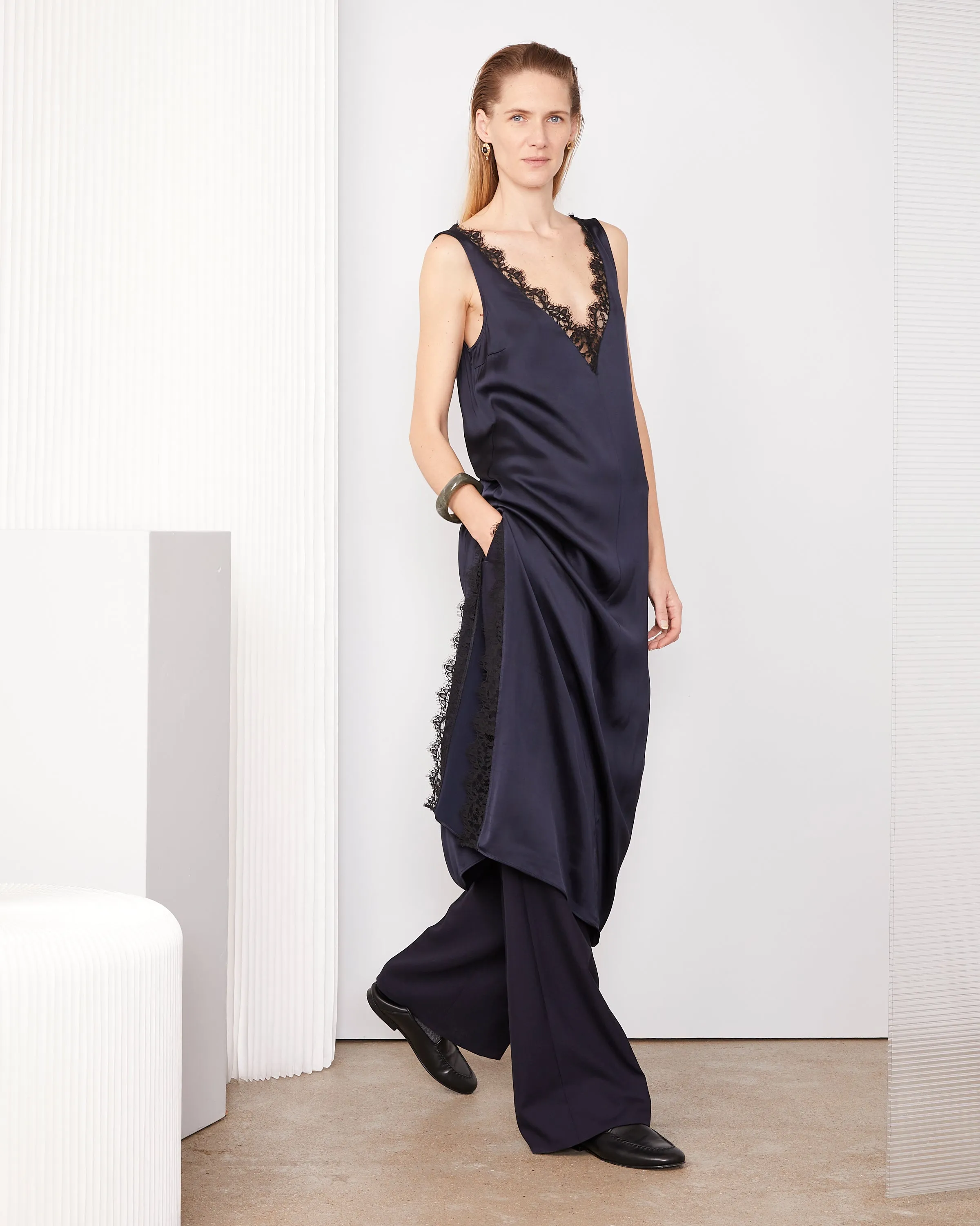 Robe lia sold by Officine Generale