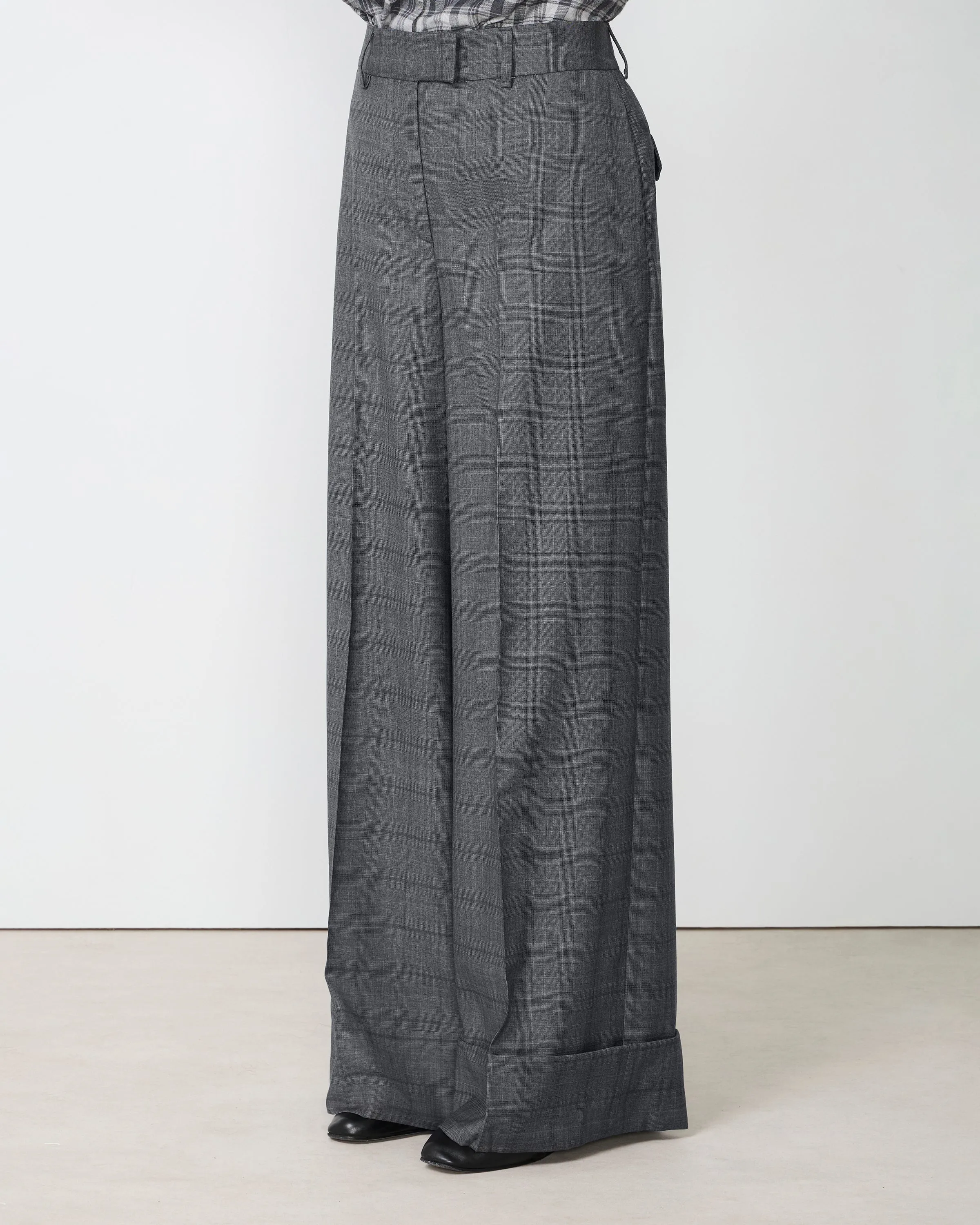 Pantalon rosalia sold by Officine Generale product image thumbnail 3