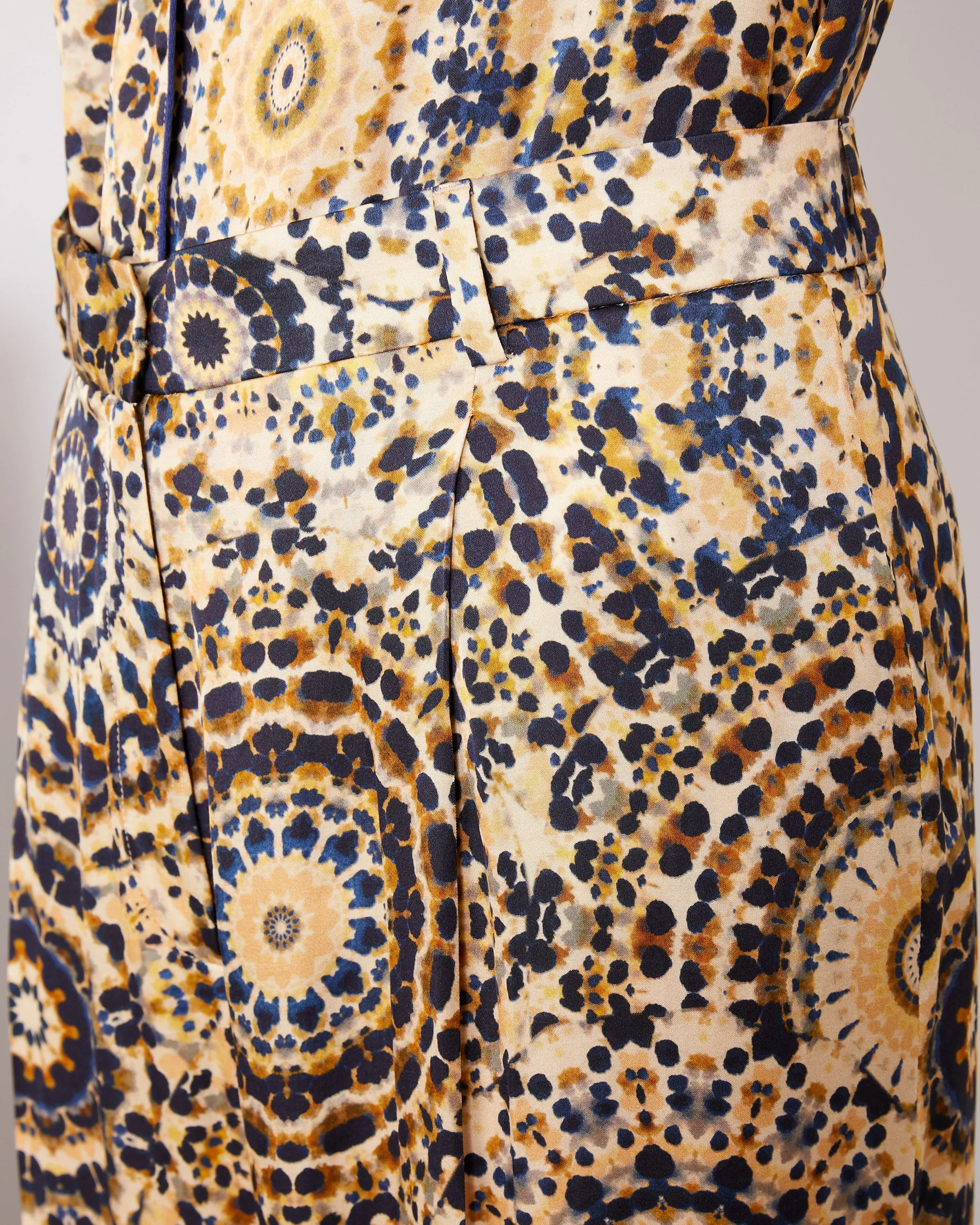 Pantalon gracella sold by Officine Generale product image thumbnail 4