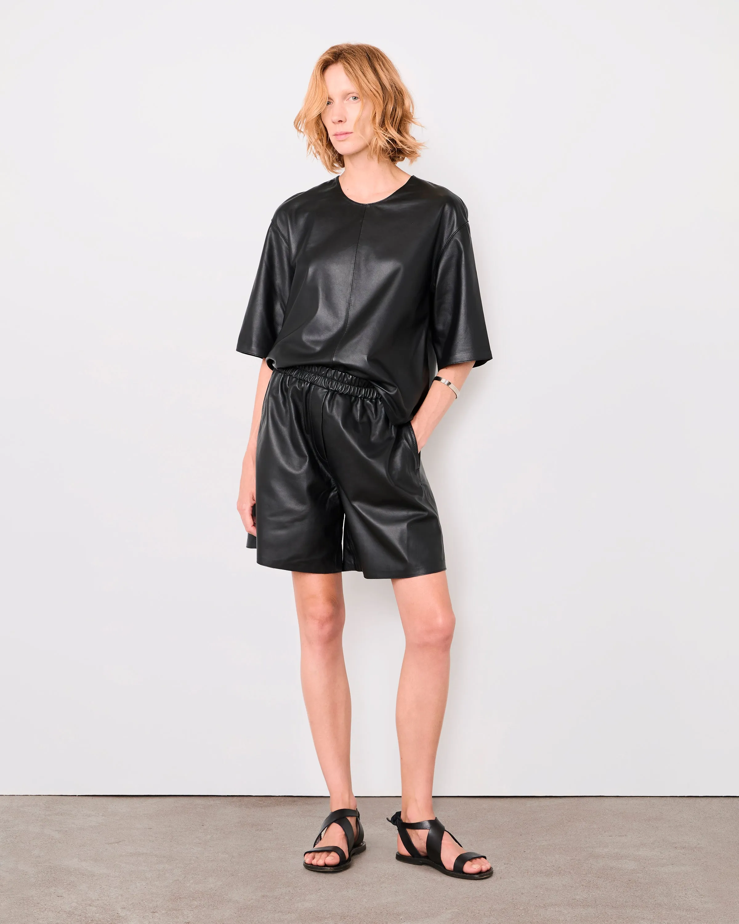 Short jona sold by Officine Generale