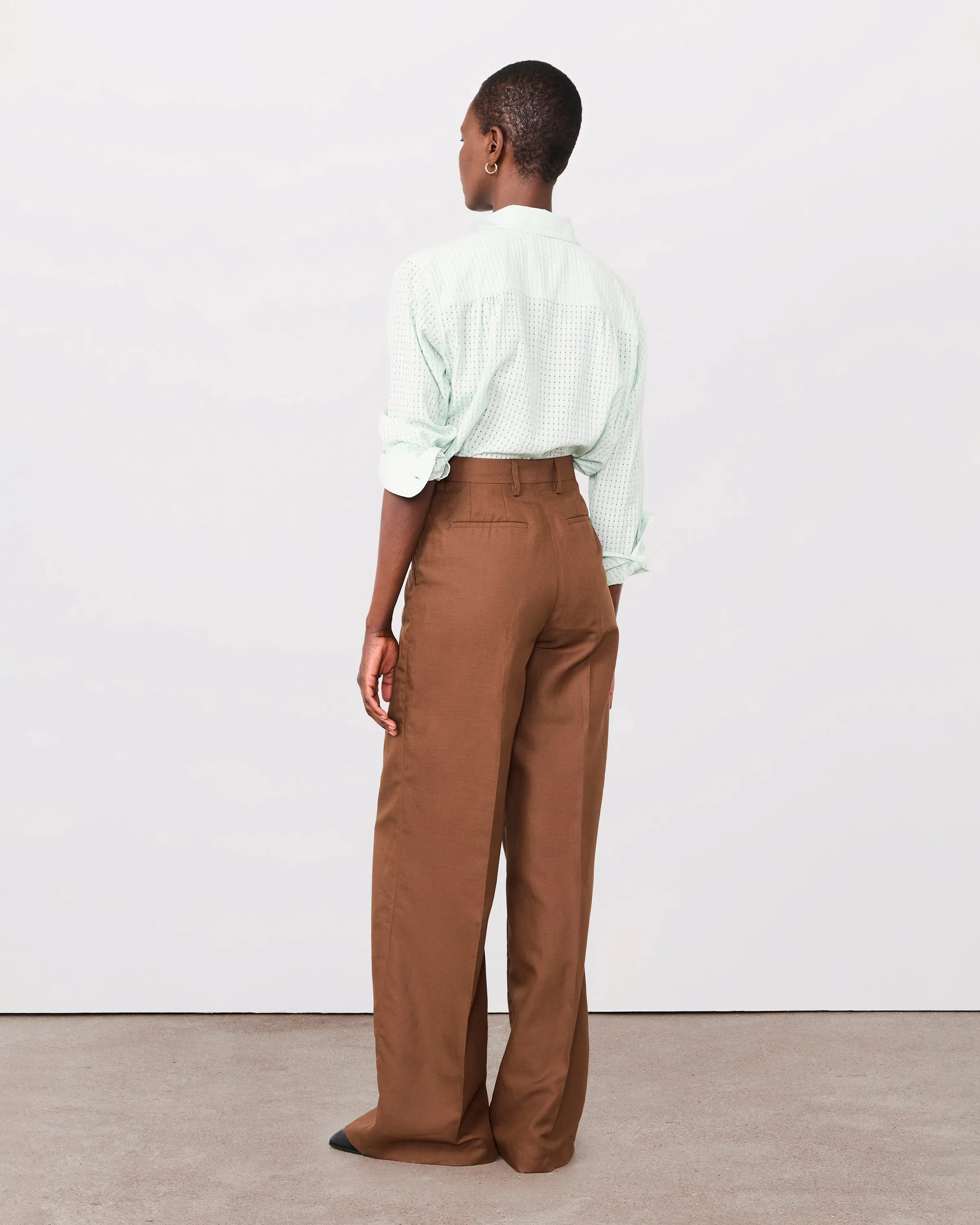 Pantalon rosa sold by Officine Generale product image thumbnail 2