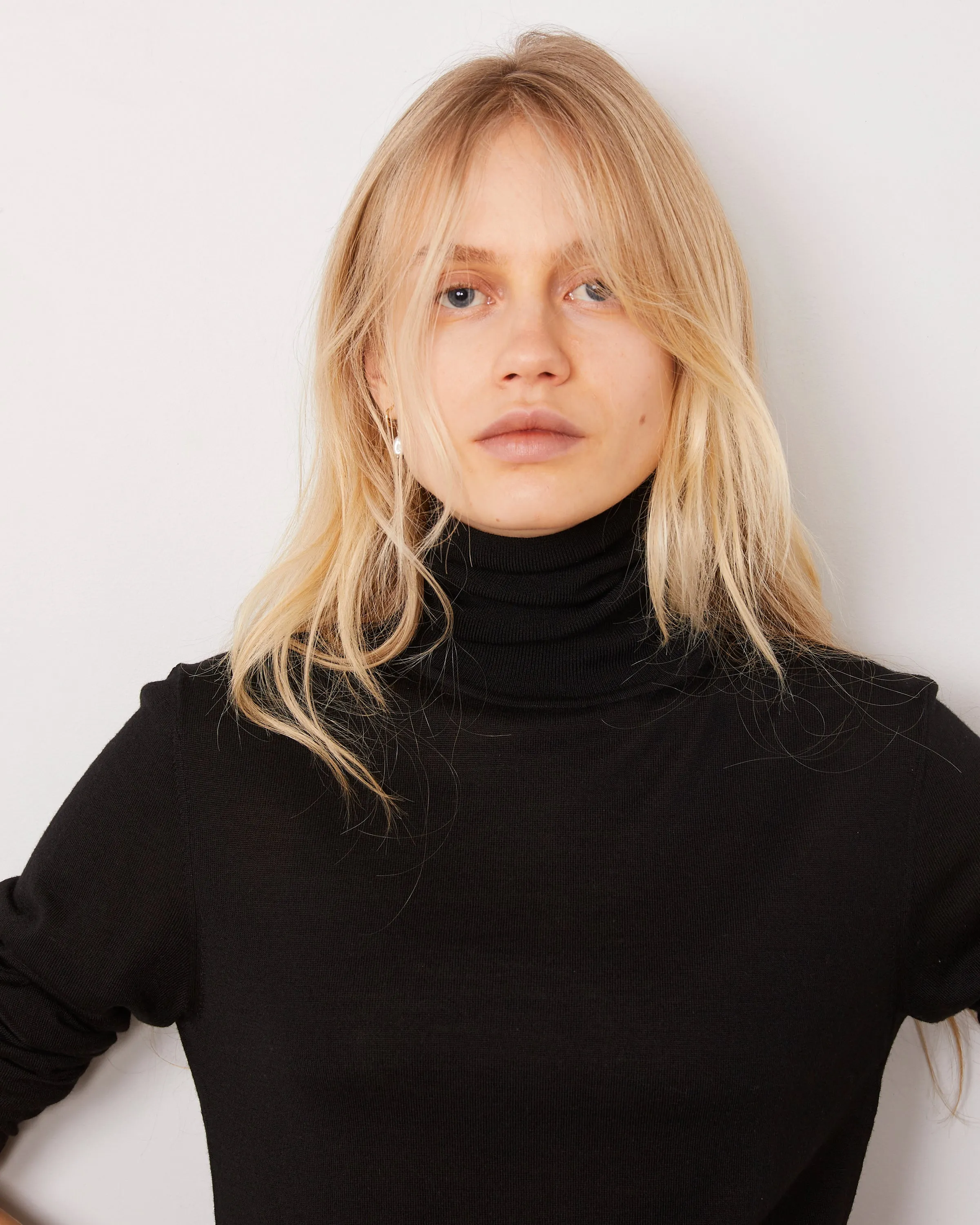 Pull meli sold by Officine Generale product image thumbnail 4