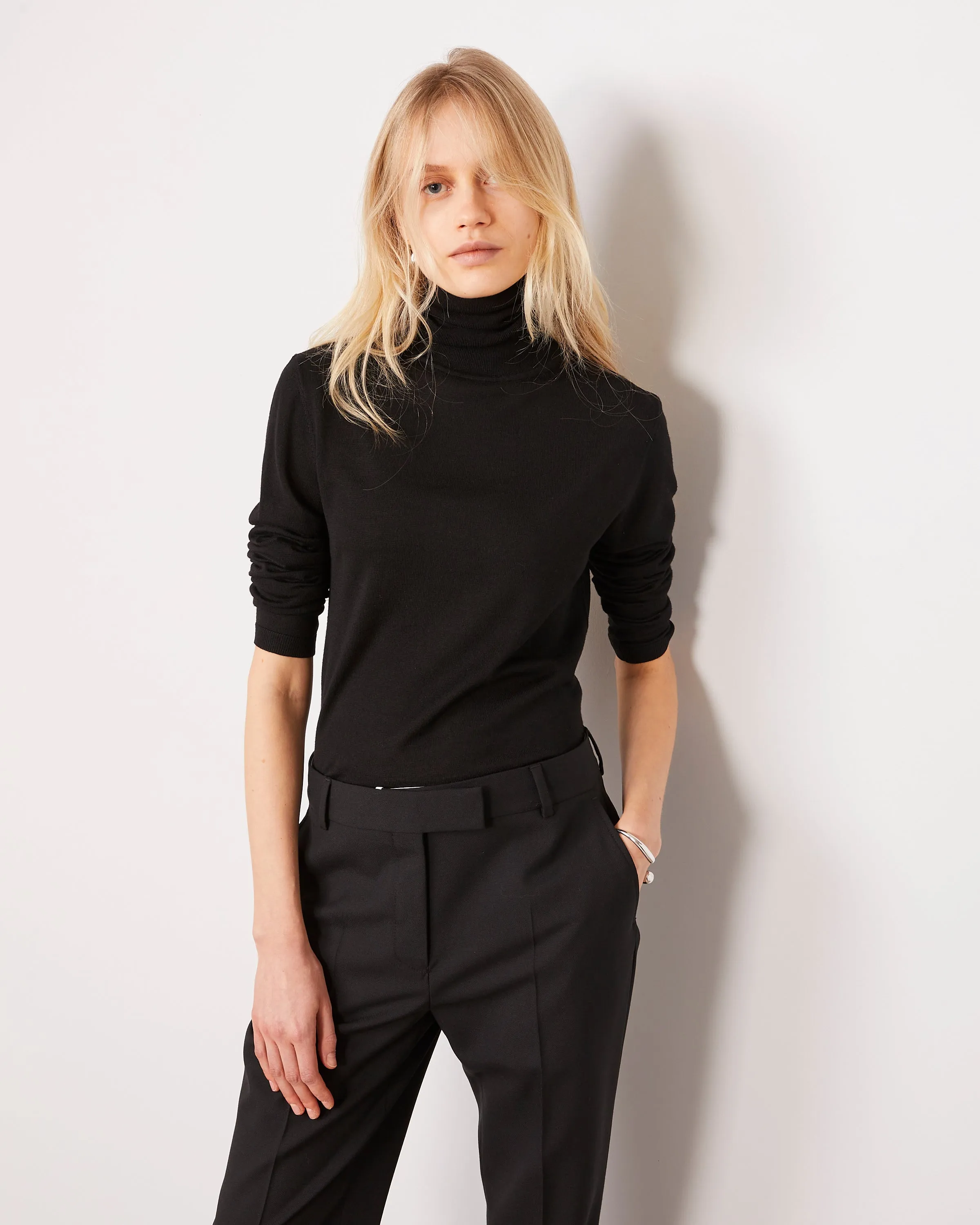 Pull meli sold by Officine Generale product image thumbnail 2