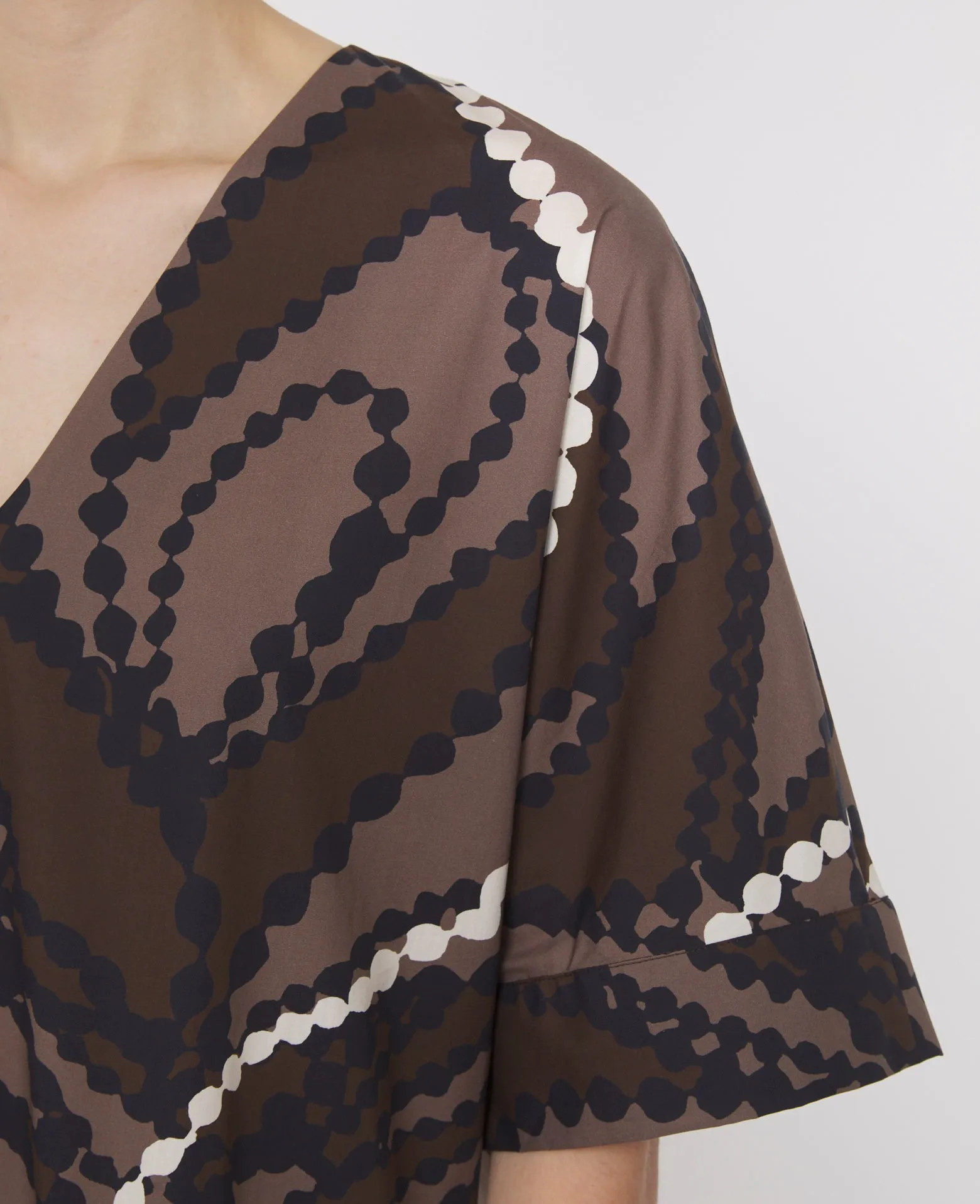 Robe kiara sold by Officine Generale product image thumbnail 4