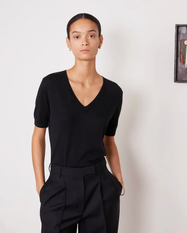 Pull isla sold by Officine Generale