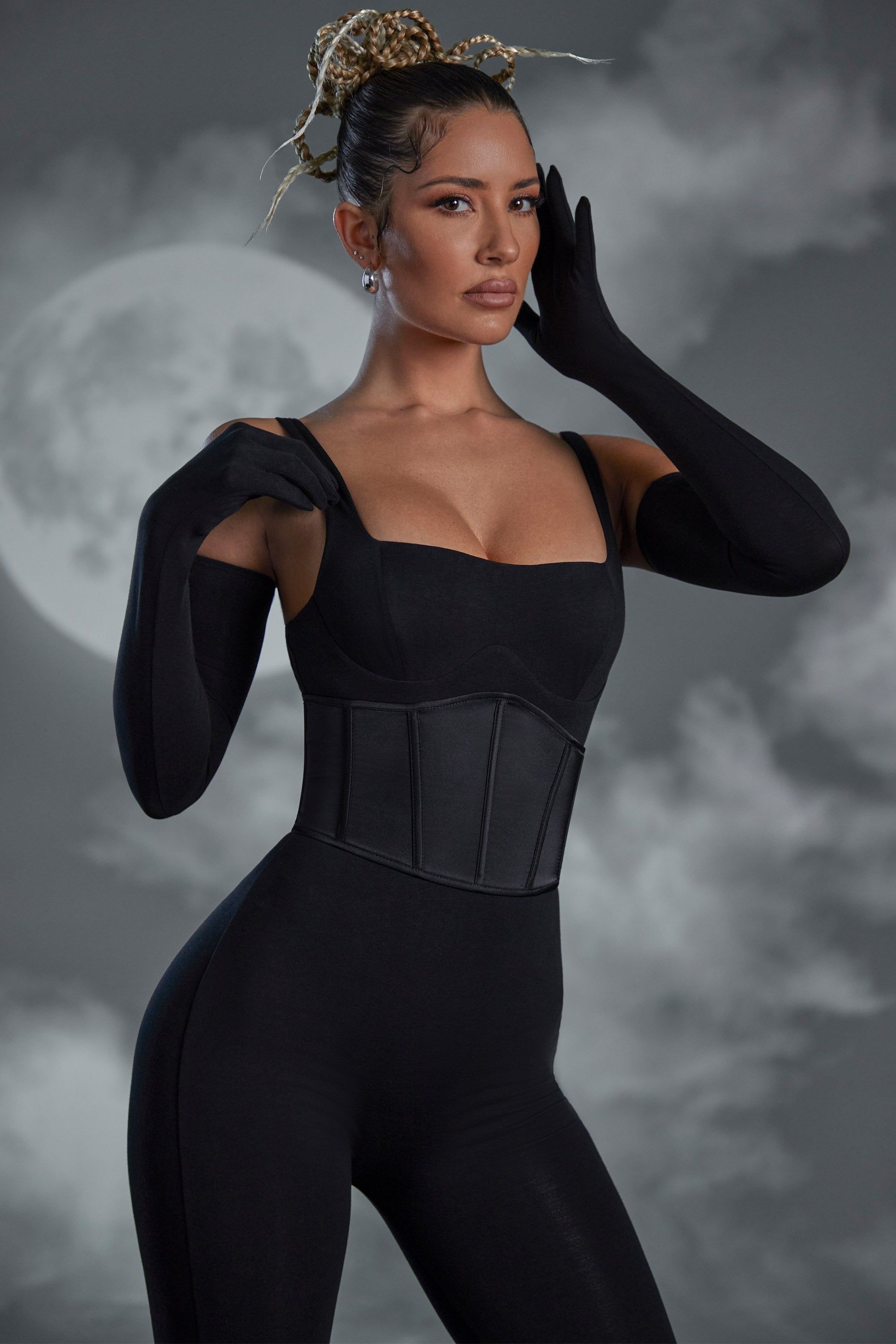 Hand Stitched Waist Cincher Corset in Black sold by Oh Polly product image thumbnail 4