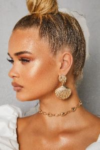 Coast Shell Choker Necklace in Gold sold by Oh Polly