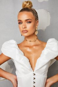 Coast Shell Choker Necklace in Gold sold by Oh Polly