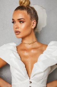 Coast Shell Choker Necklace in Gold sold by Oh Polly