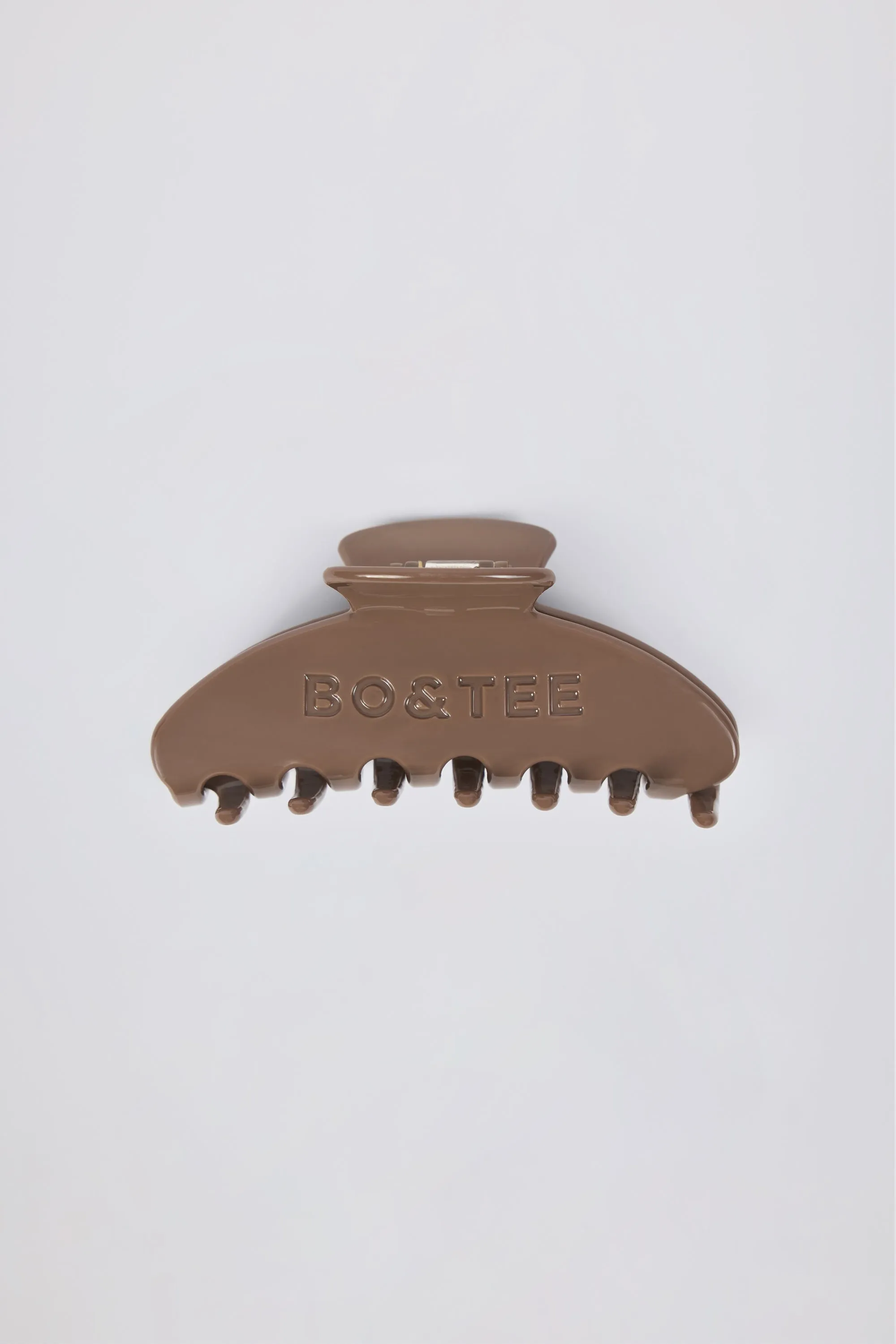 Medium Claw Clip in Mocha sold by Oh Polly product image thumbnail 3