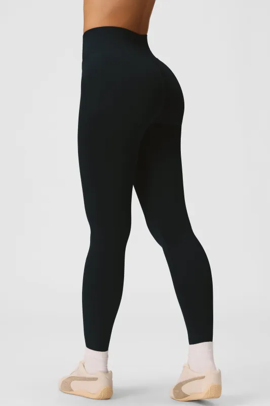 Seamless Full-Length Leggings in Black made by Bo + Tee