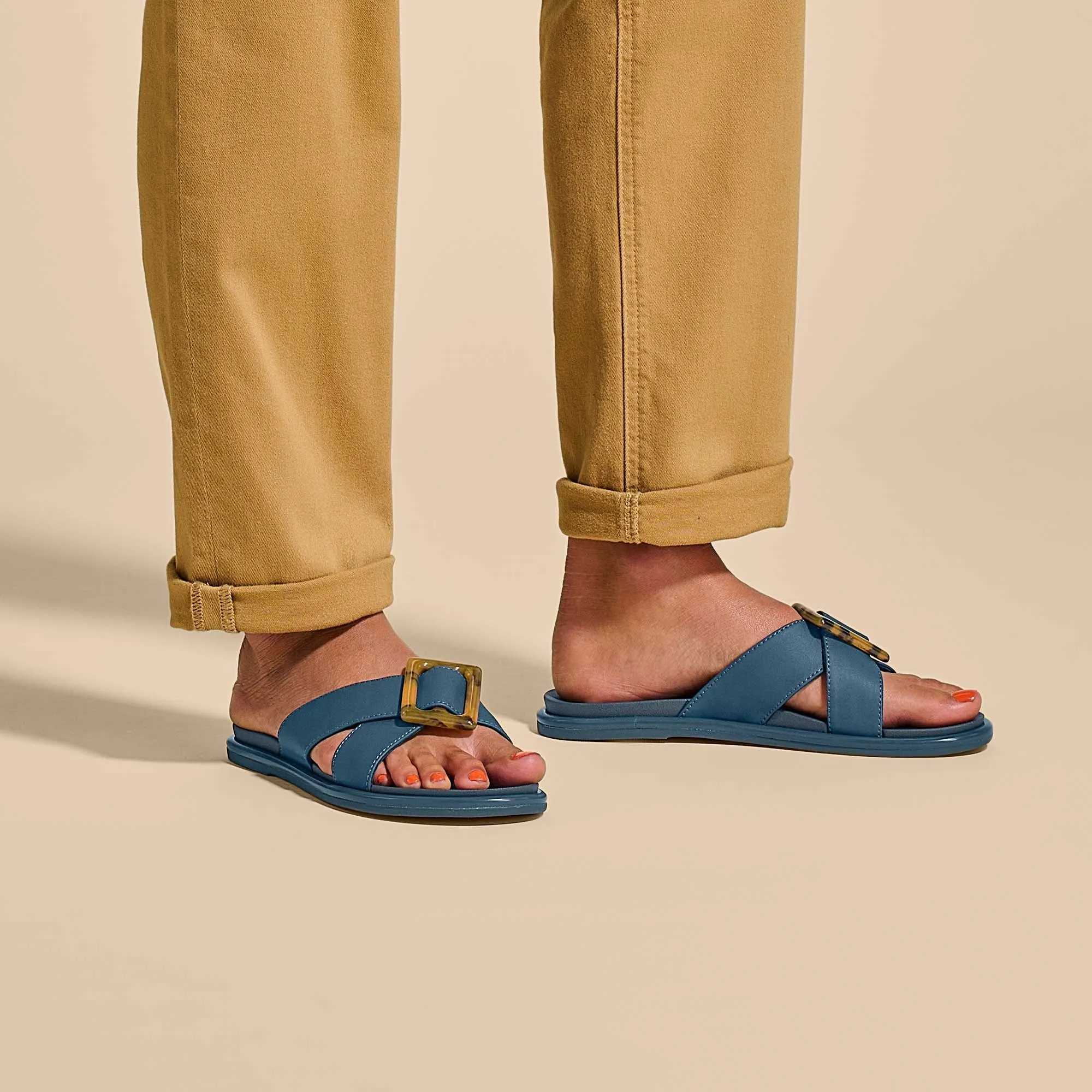 La‘i Slide - Lagoon sold by OluKai product image thumbnail 2