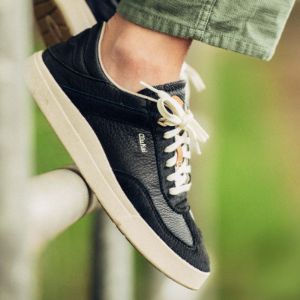 Hā‘upu ‘Oho - Black sold by OluKai