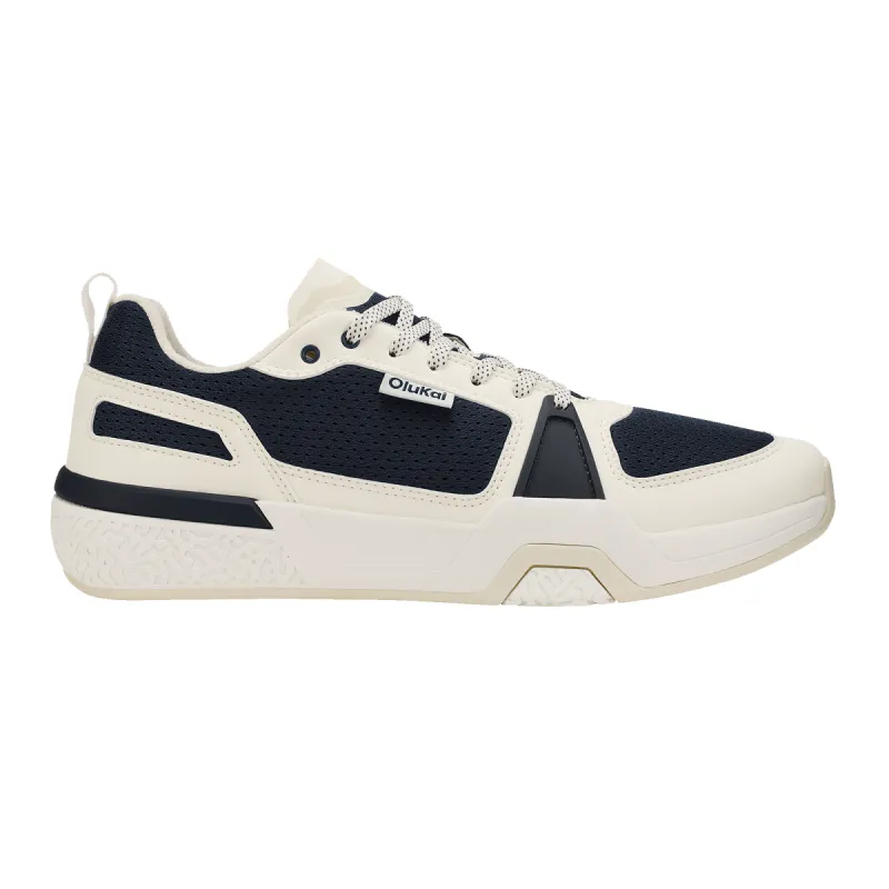 ‘Anau - Mood Indigo / Bright White sold by OluKai