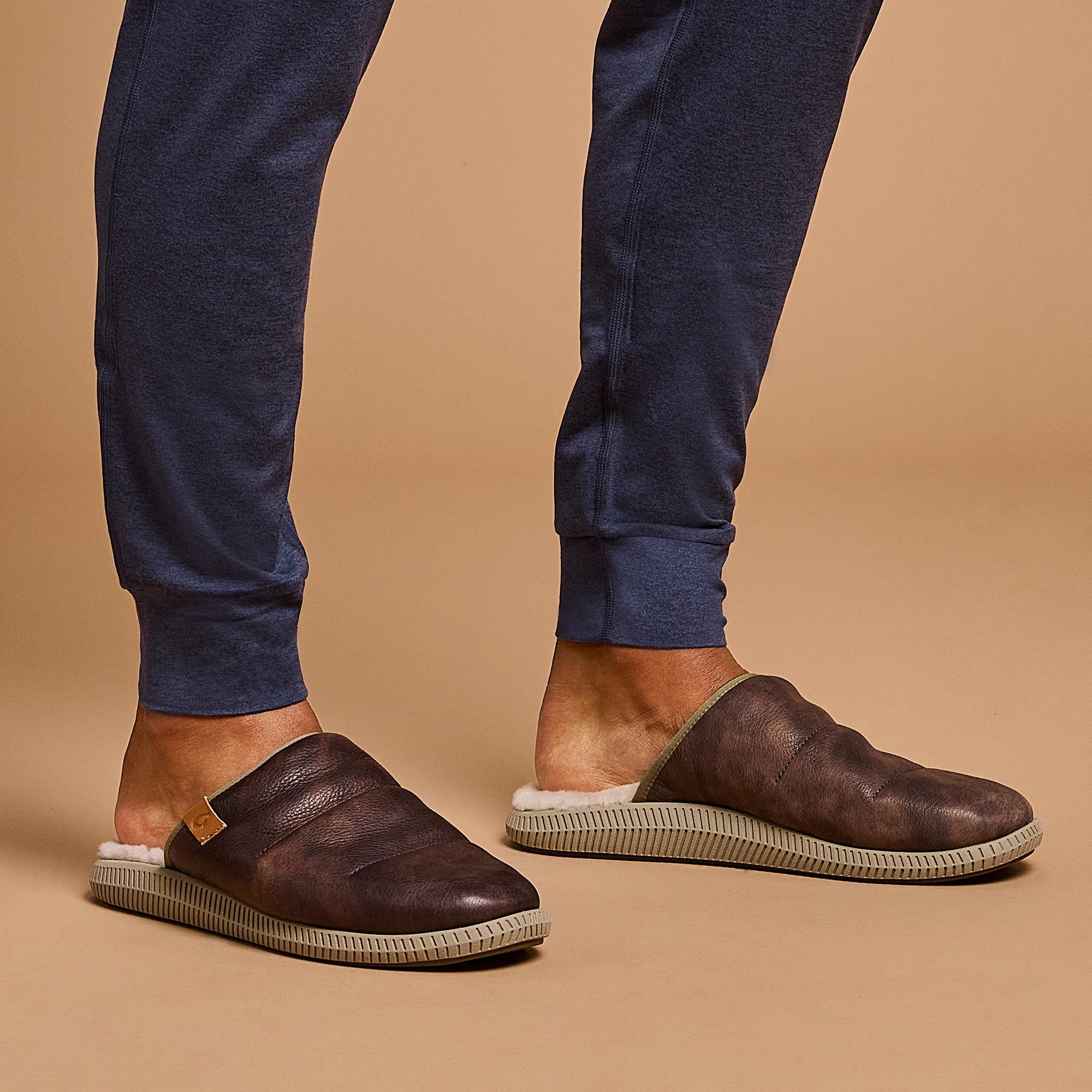 Mua 'Ili - Dark Wood / Silt sold by OluKai product image thumbnail 2