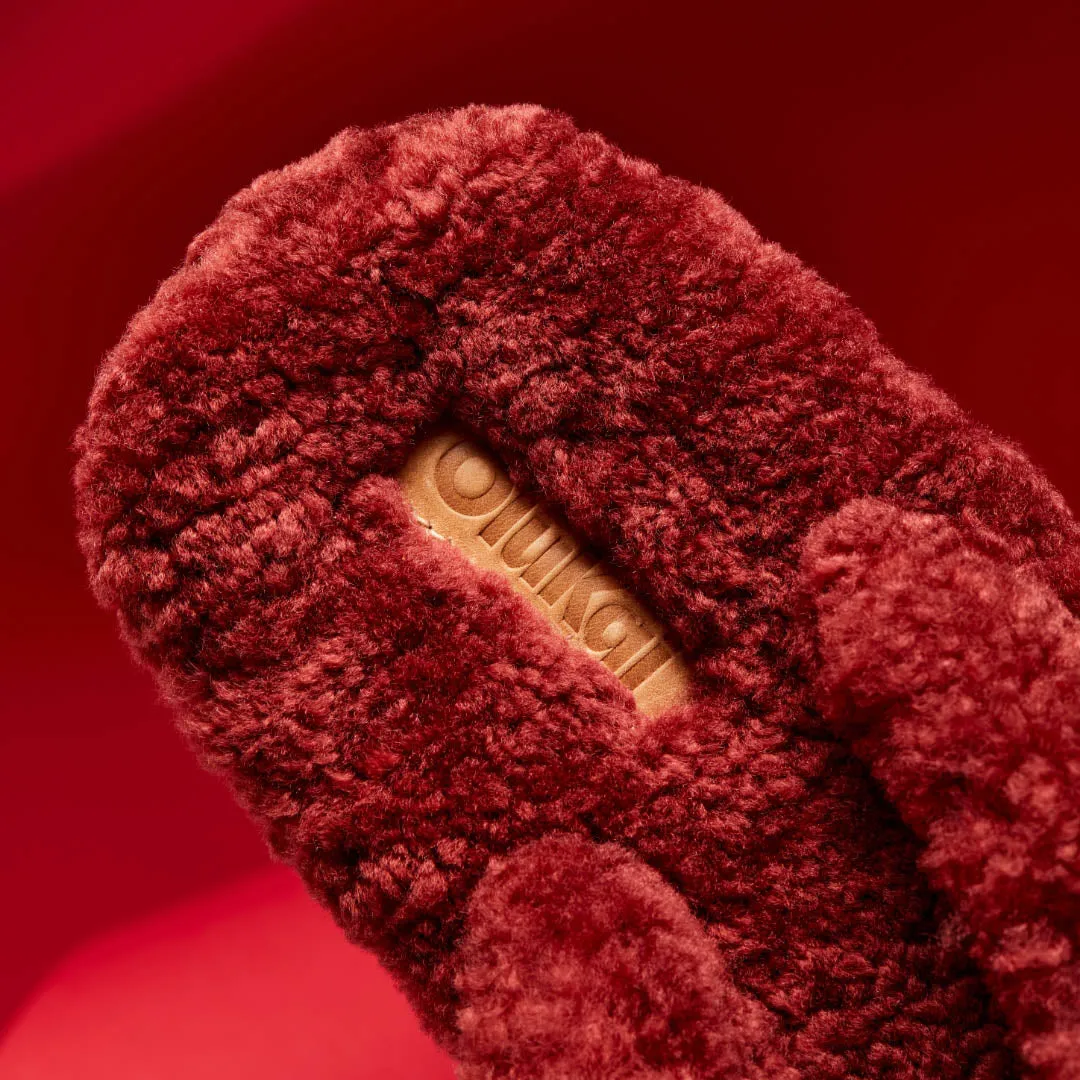 Kīpe'a Heu - Dark Rust sold by OluKai product image thumbnail 4