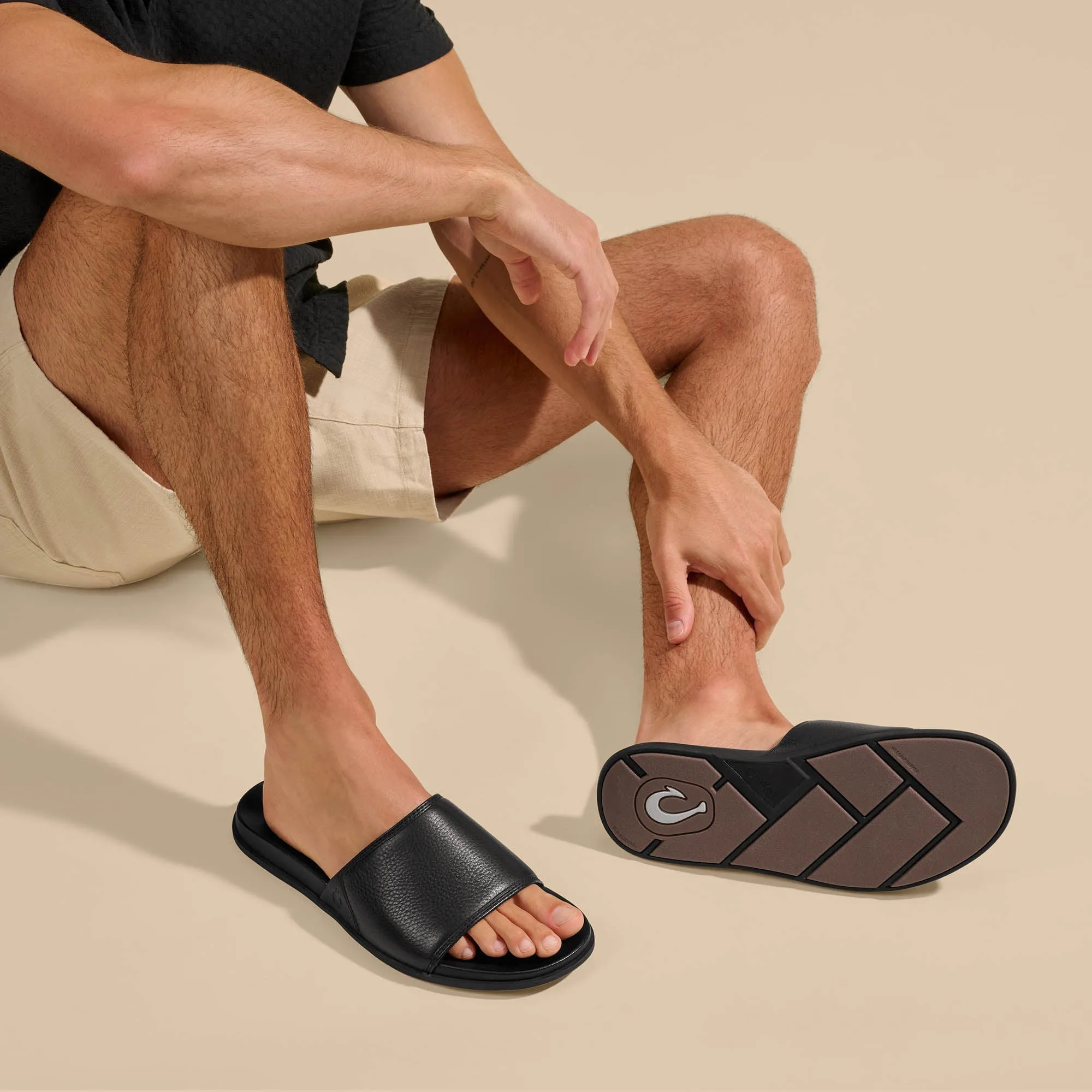 ‘Ōlali Slide - Black sold by OluKai product image thumbnail 4
