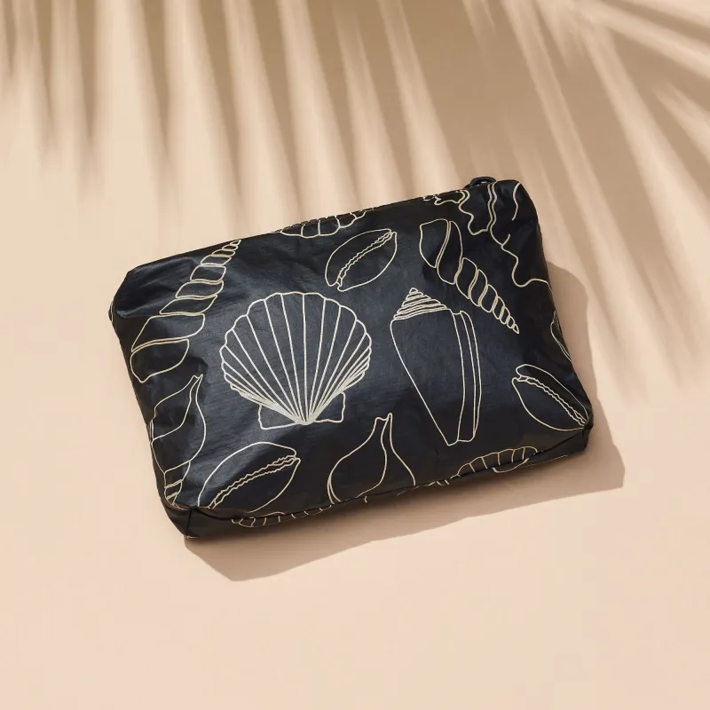 Mother’s Day Complimentary Gift sold by OluKai