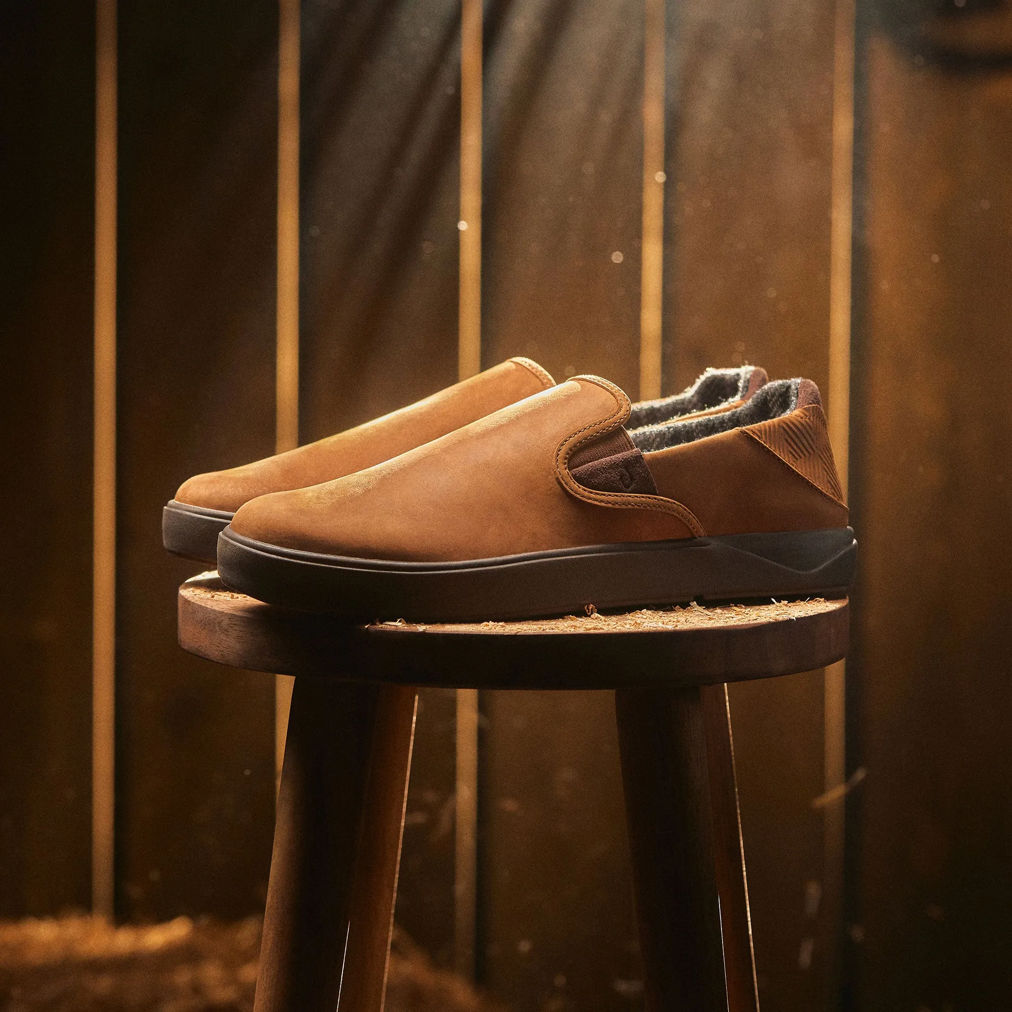 Laeʻahi ʻili - Toffee / Dark Java sold by OluKai product image thumbnail 2