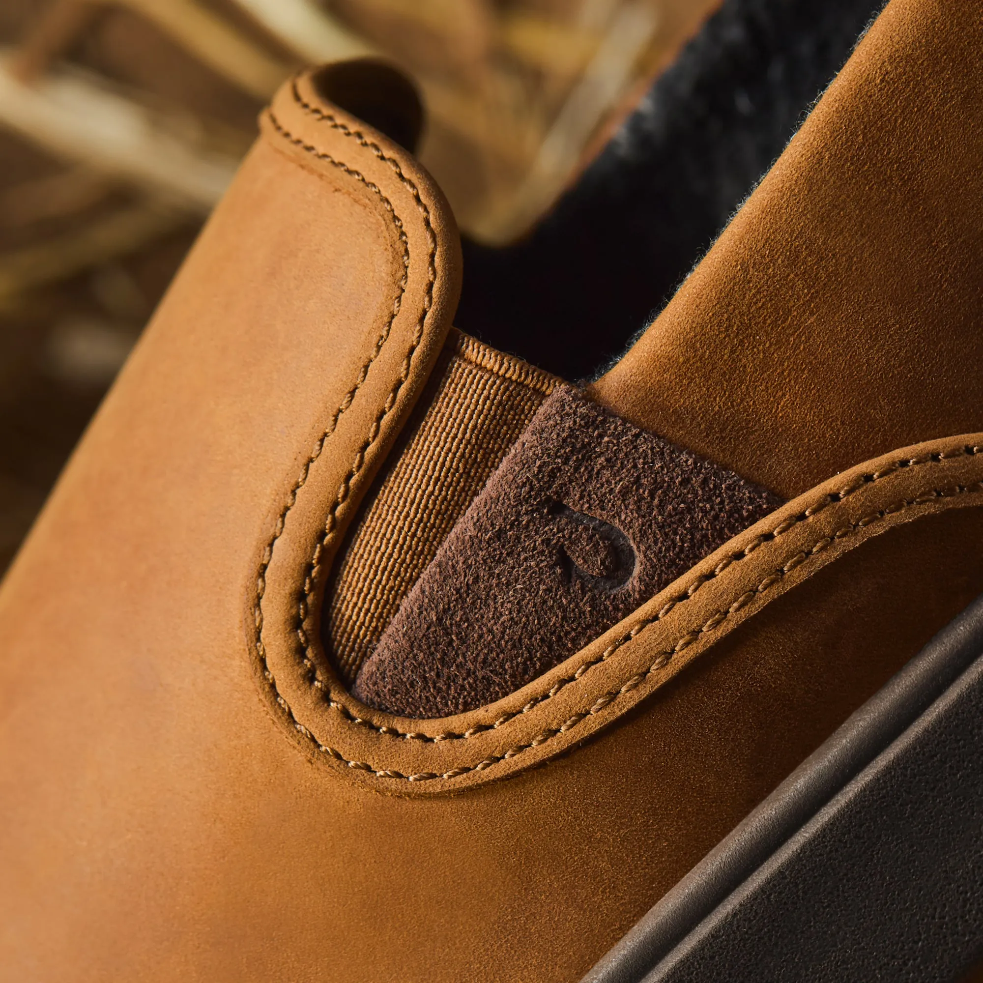 Laeʻahi ʻili - Toffee / Dark Java sold by OluKai product image thumbnail 4