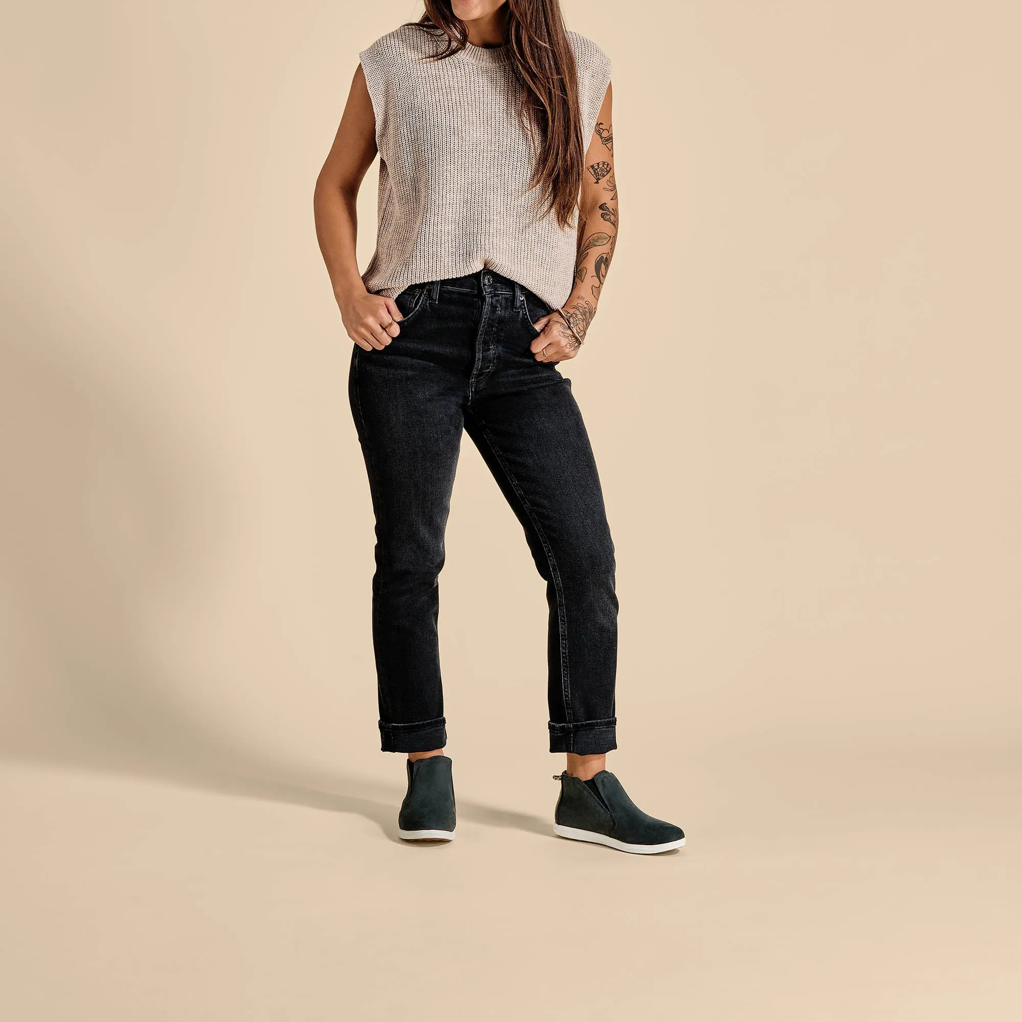 Hawai‘iloa Manu Hope - Lava Rock / Off White sold by OluKai product image thumbnail 5